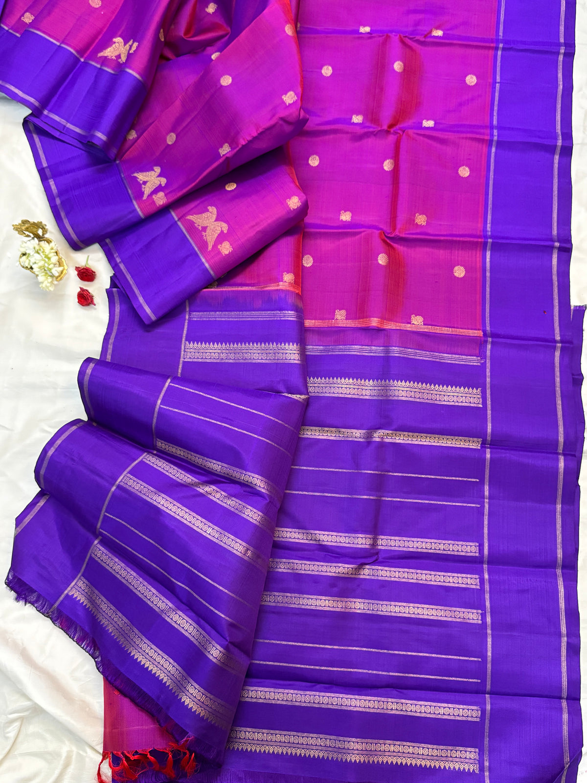 Retta kili butta with annam chakram butta and retta pet border CLSA12738