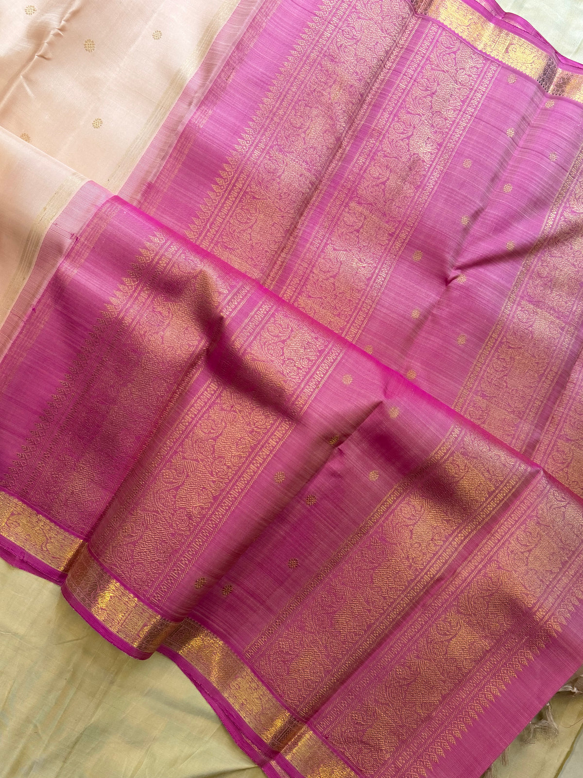 Creamish pink small border : Kanjipuram silk saree clsa 11349