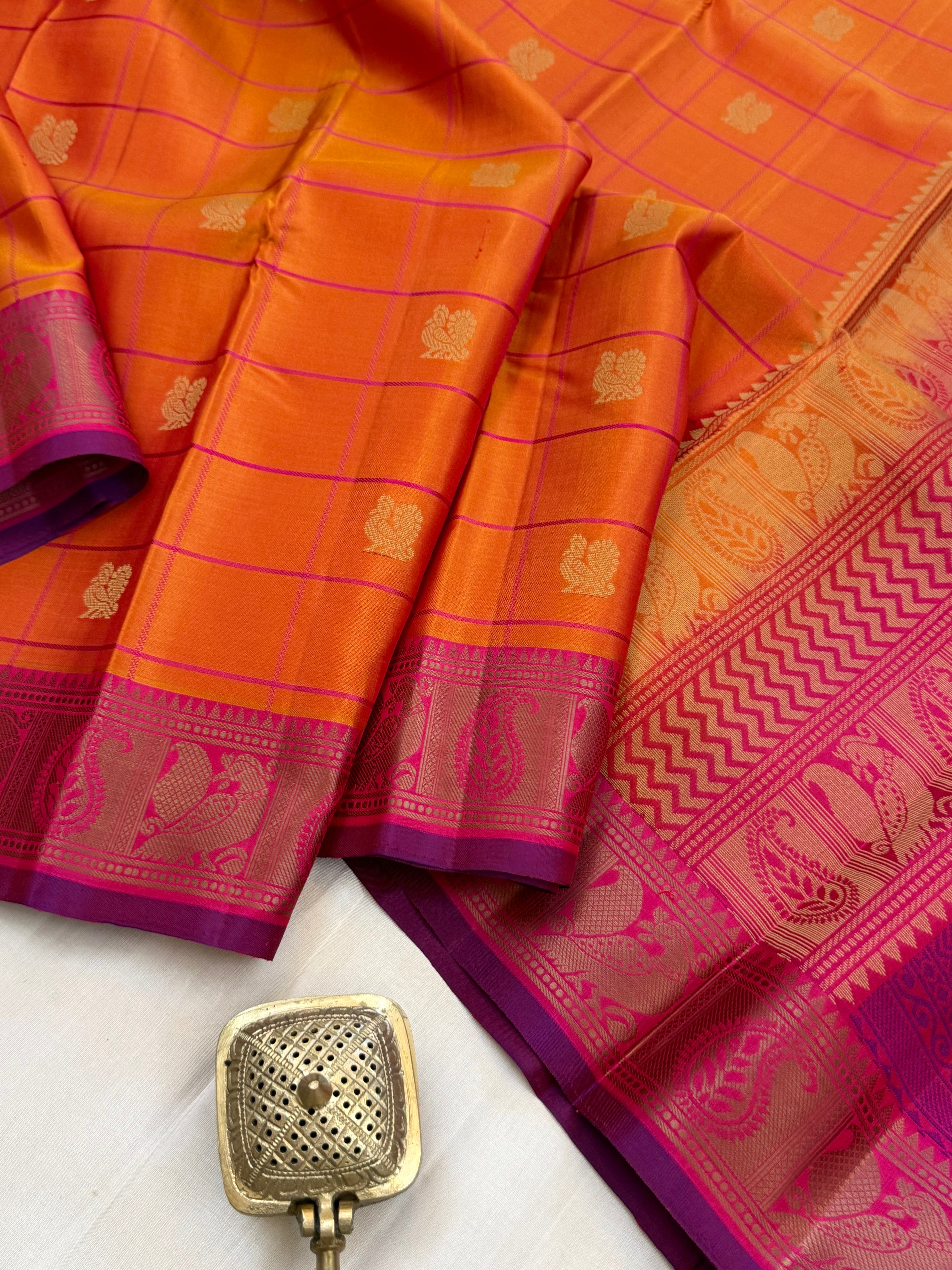 Simha and pink kattam butta /Varnangal thread work CLSA11278