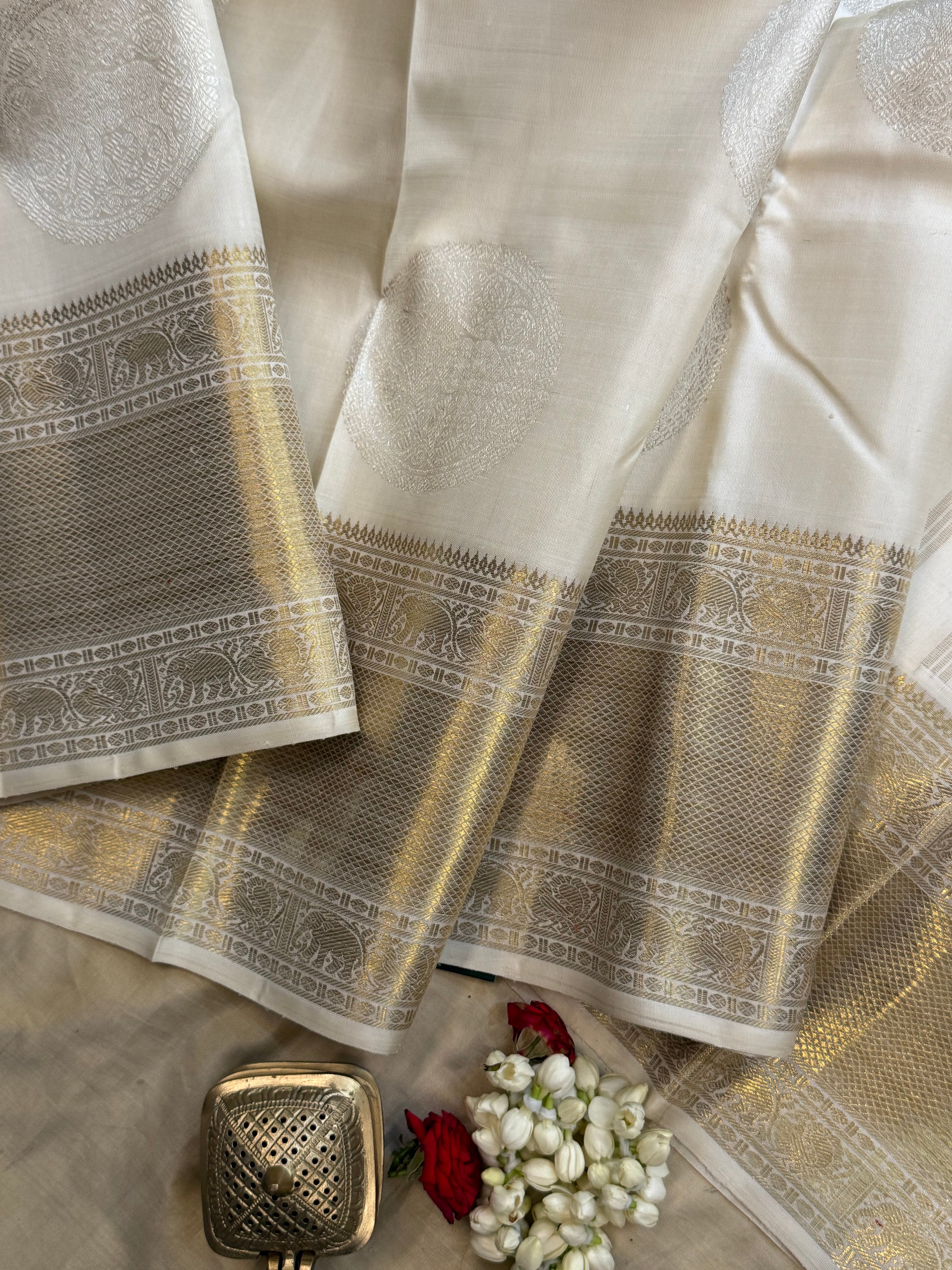 Onam edit - offwhite big yazhi butta/ Kanjipuram silk CLSA2272
