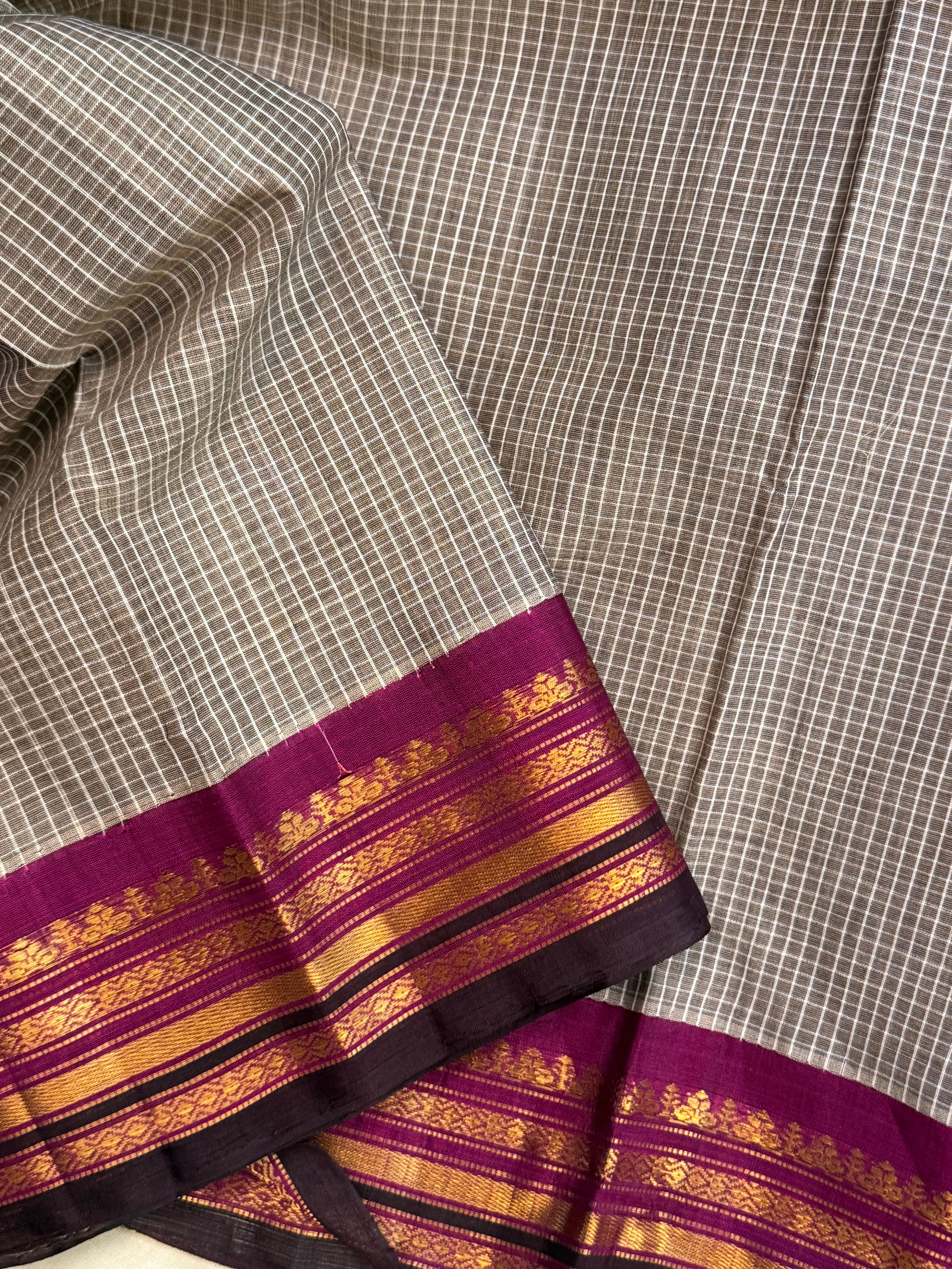 Black shot grey and purple korvai / Gadwal cotton ( No Blouse)