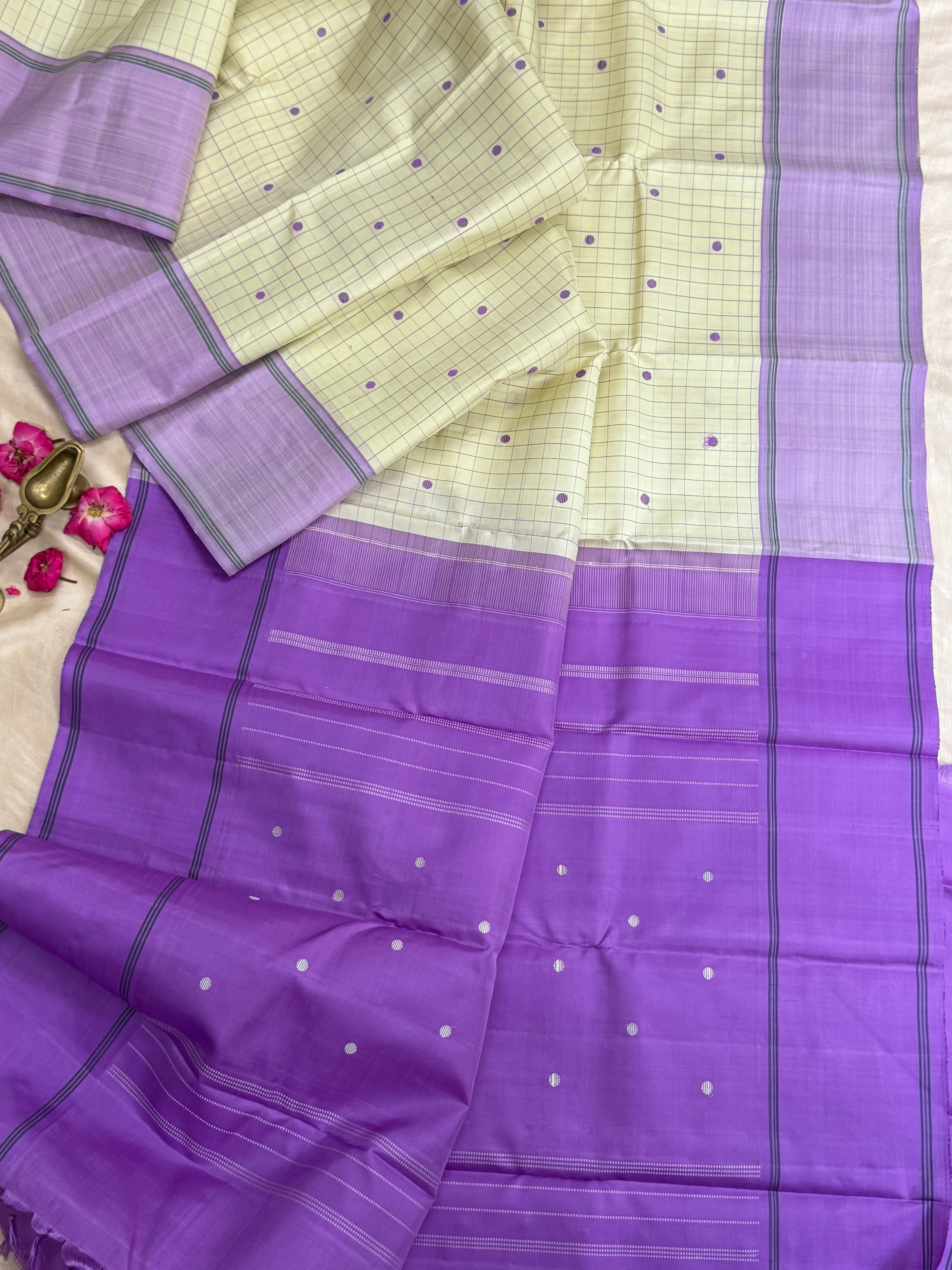 Offwhite check lavender thread work / Arani silk