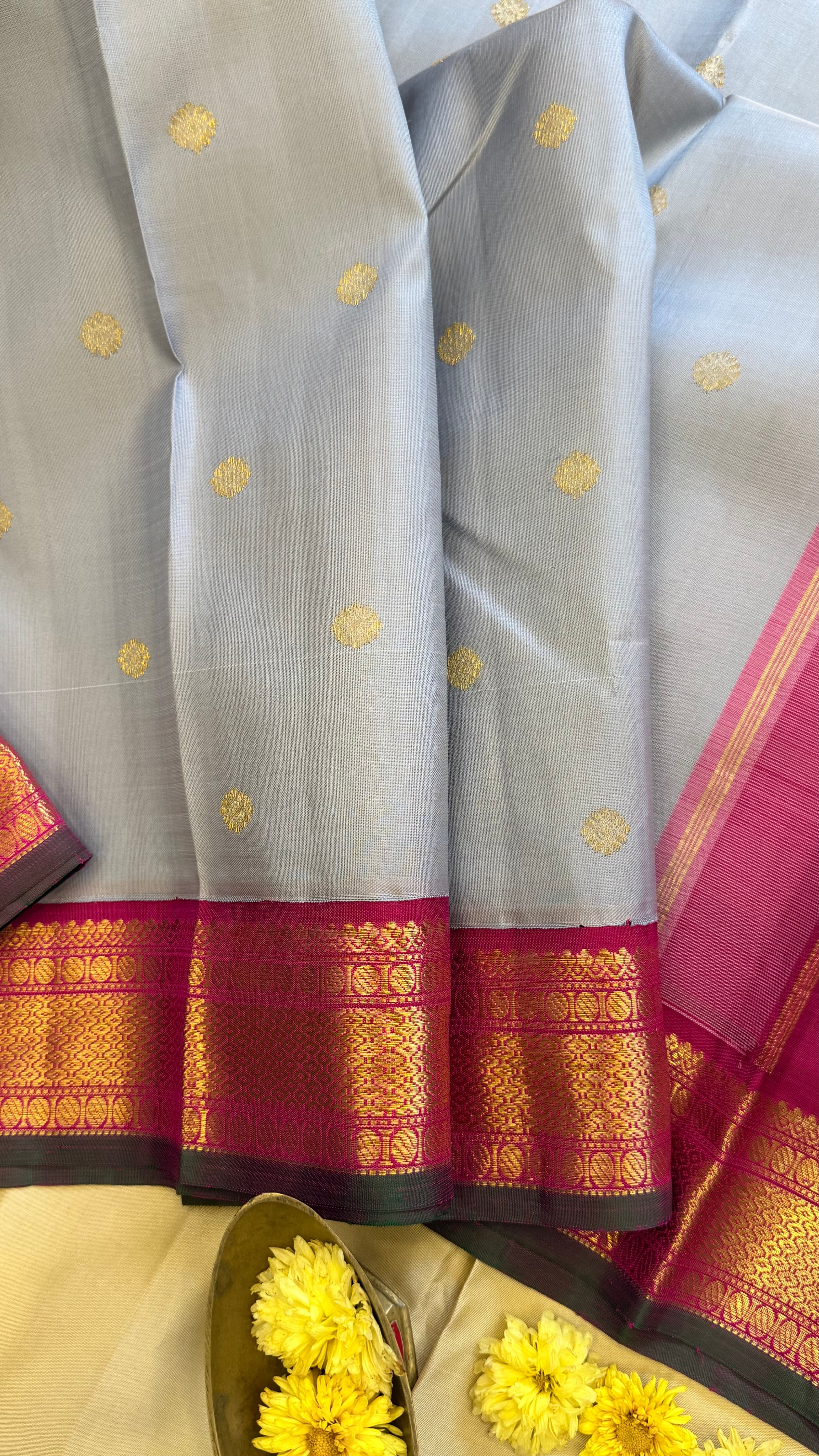 Pastel grey and pink kai korvai / kanjipuram silk