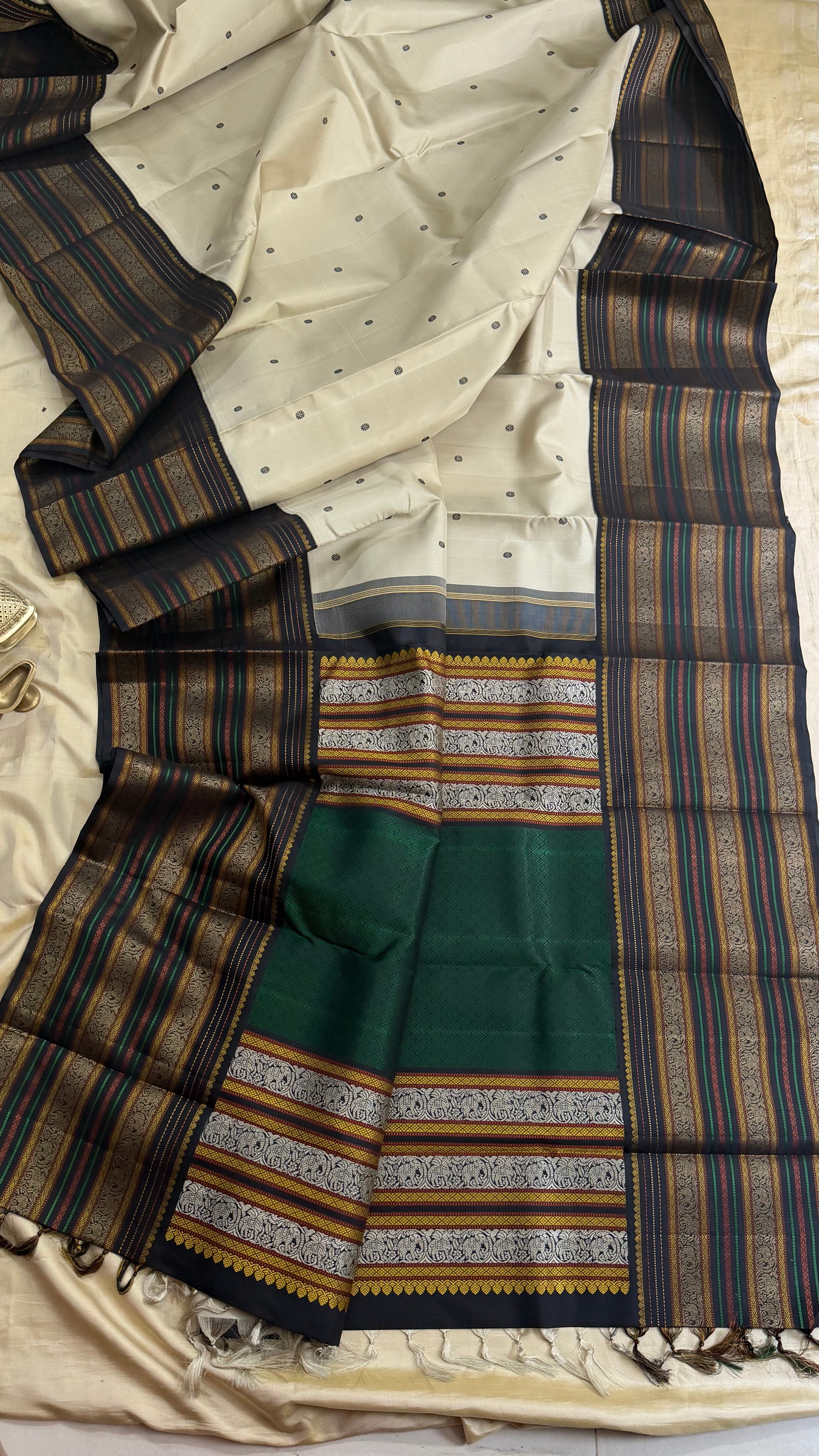 Amoha : cloudy white thread work Korvai Kanjipuram silk 9087CL