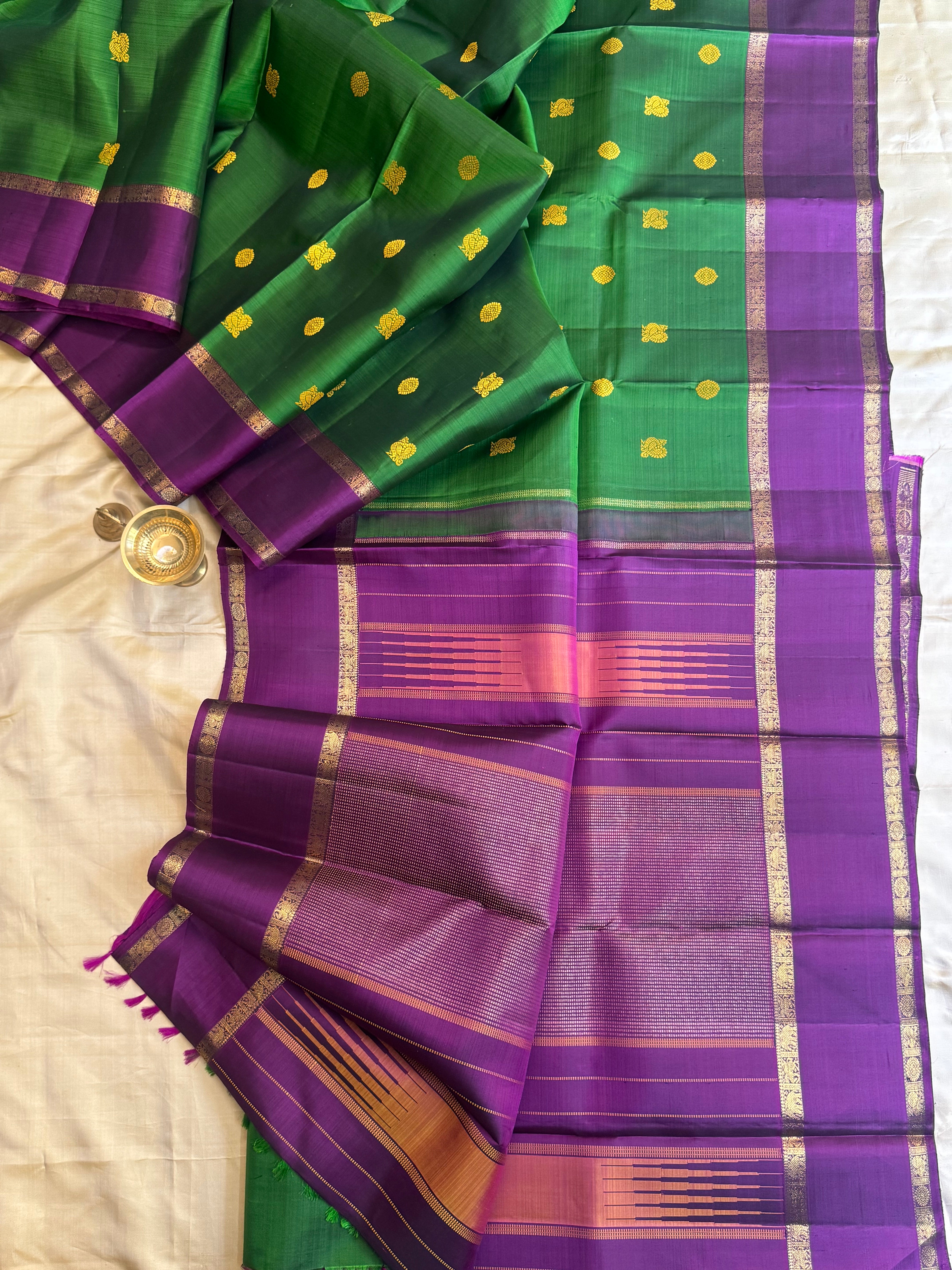 Alli Green retta pet / simple kanjipuram silk
