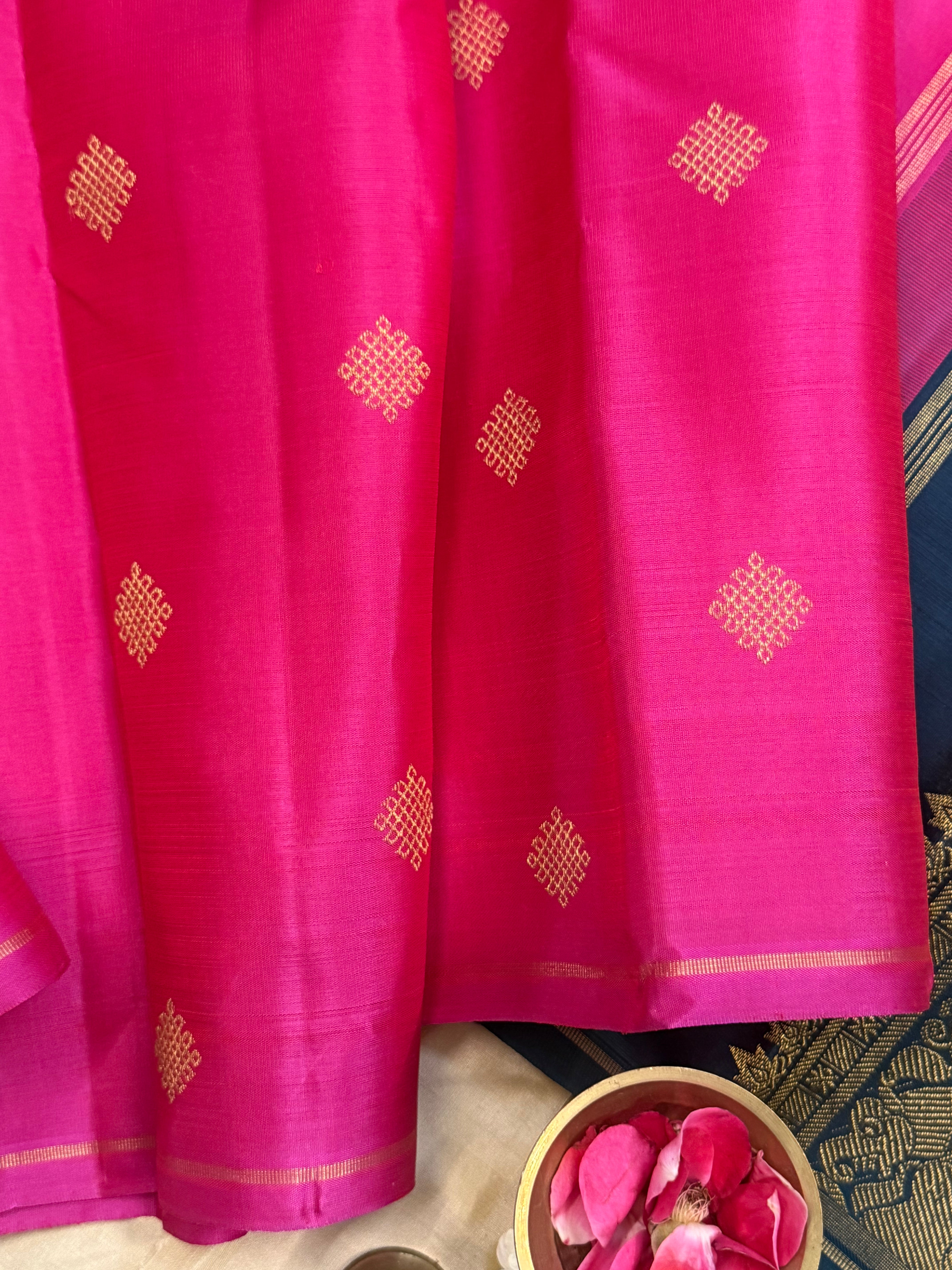 Rani pink Kolam Butta / Kanjipuram silk
