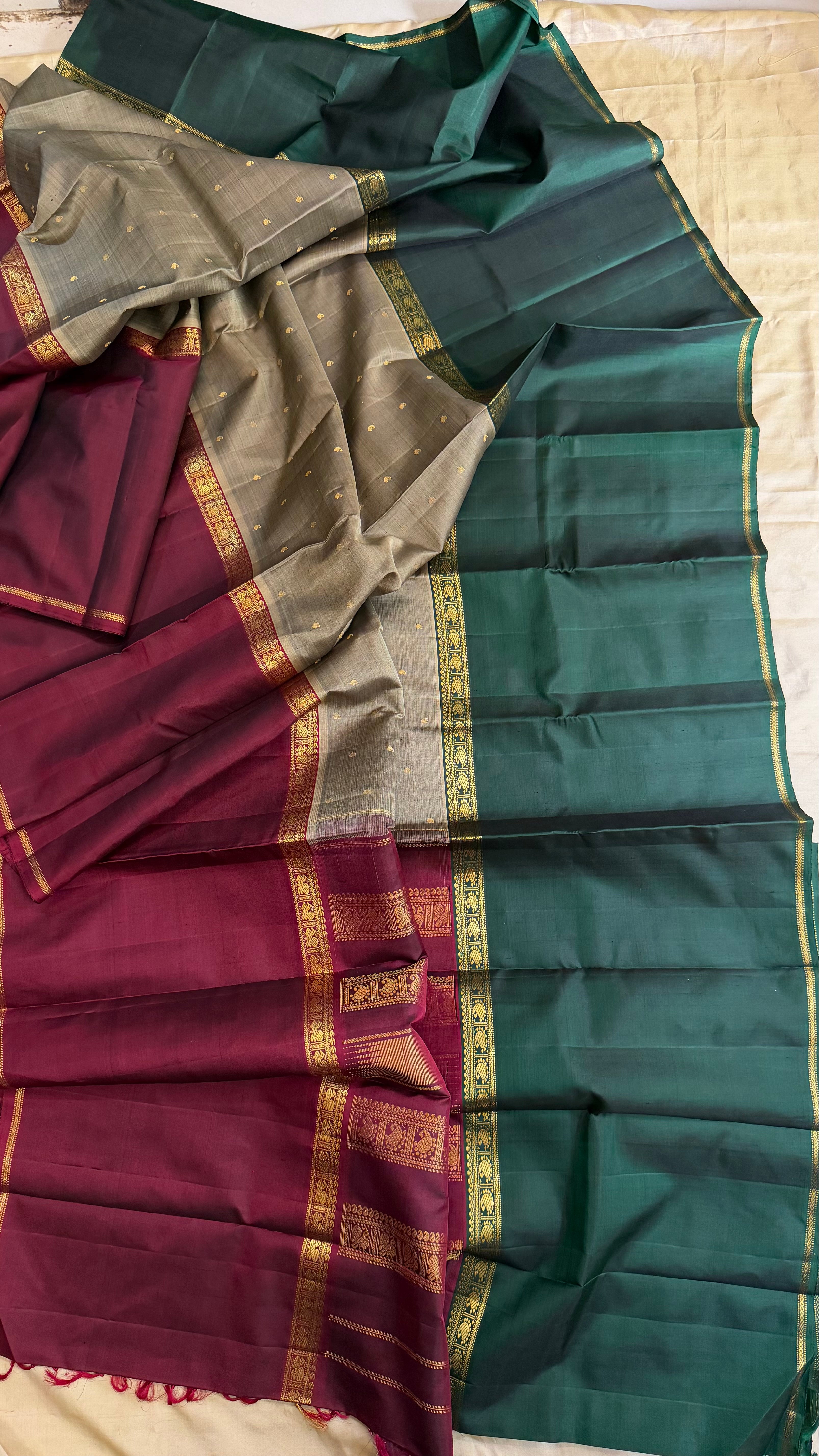 Grey mubbagam ganga jamuna border/ Arani silk