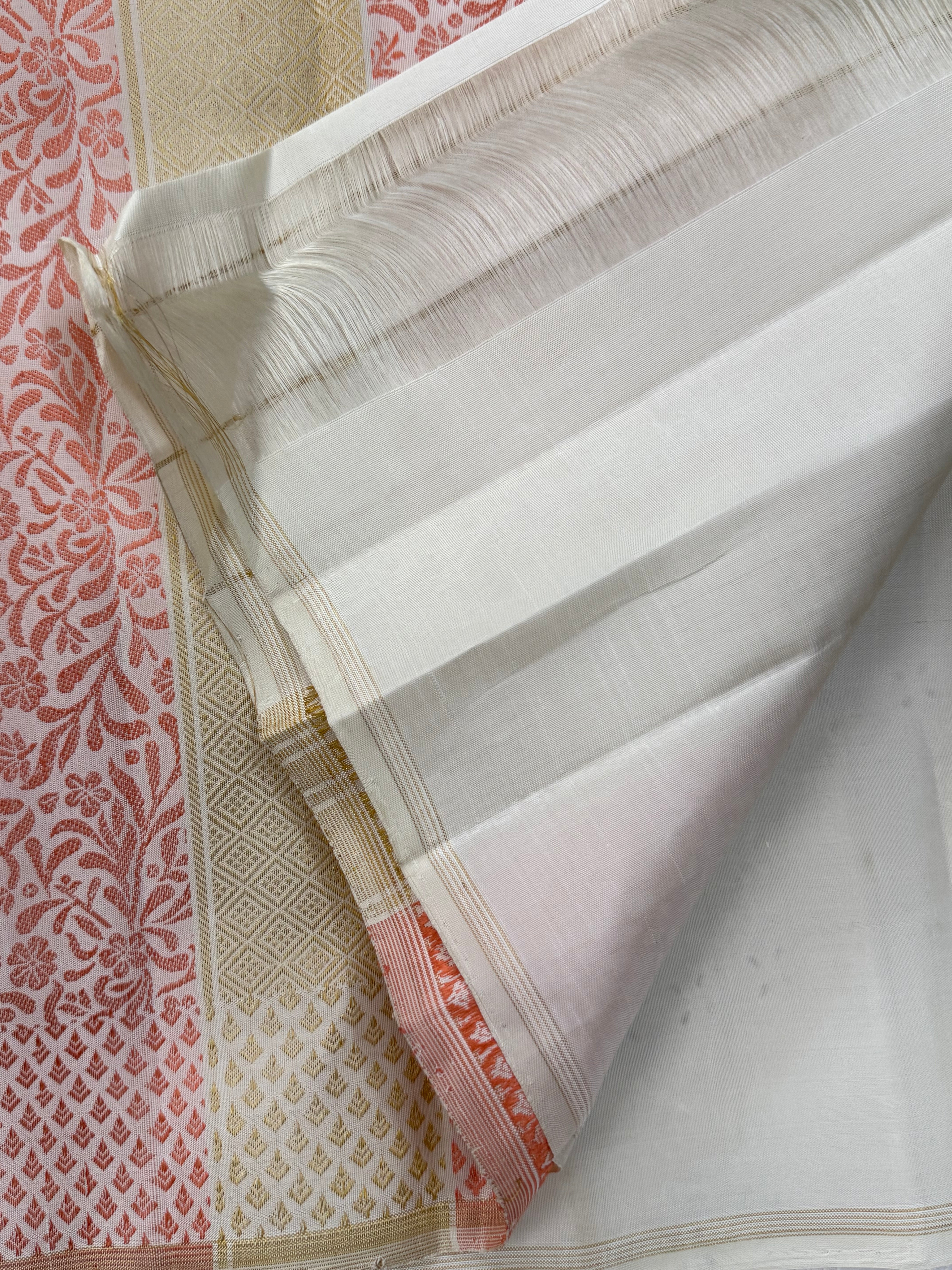 Offwhite small temple border Unique pallu/ Kanjipuram Silk CL10142
