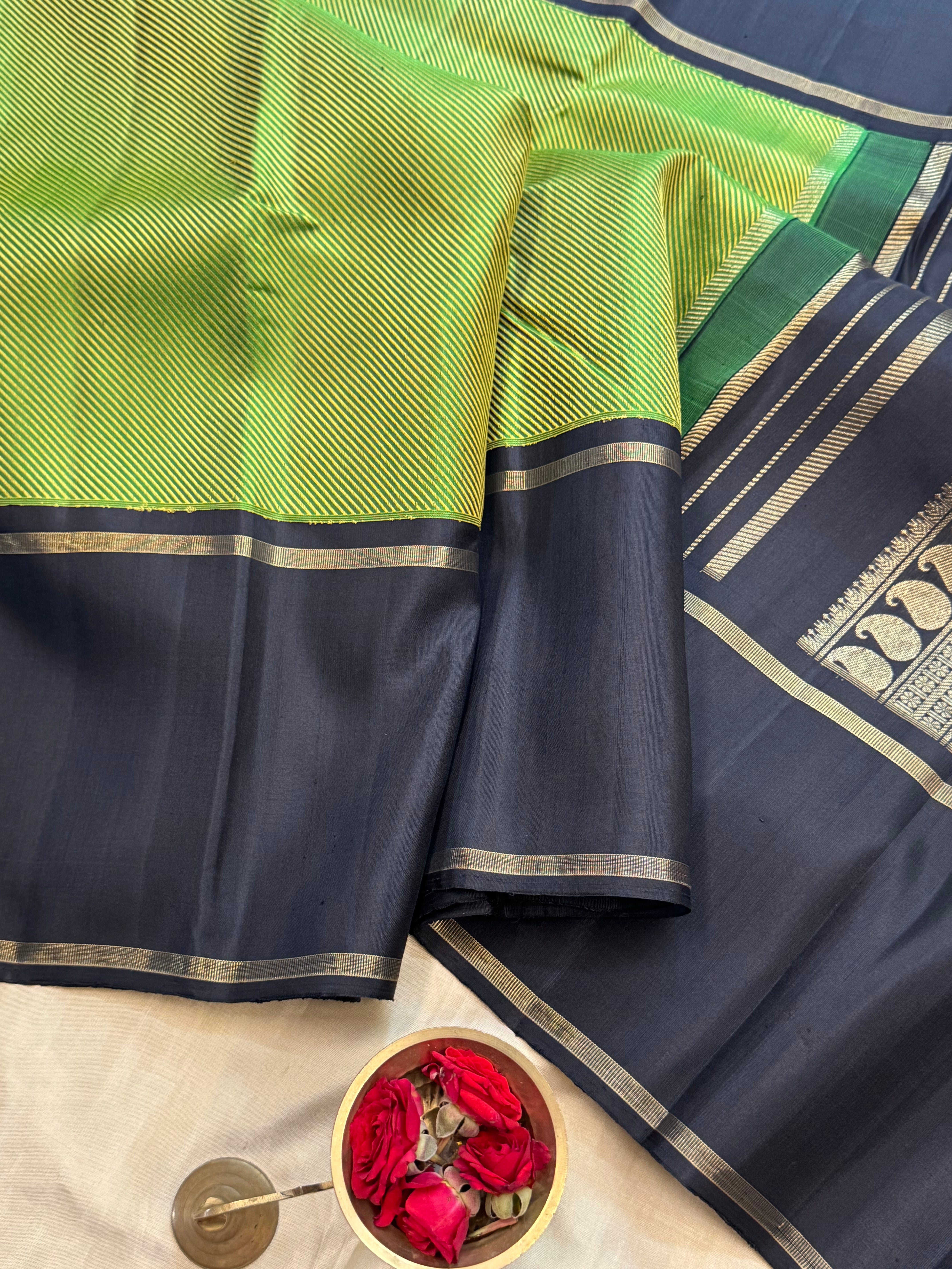 Green lehariya and black big border / Kanjipuram silk