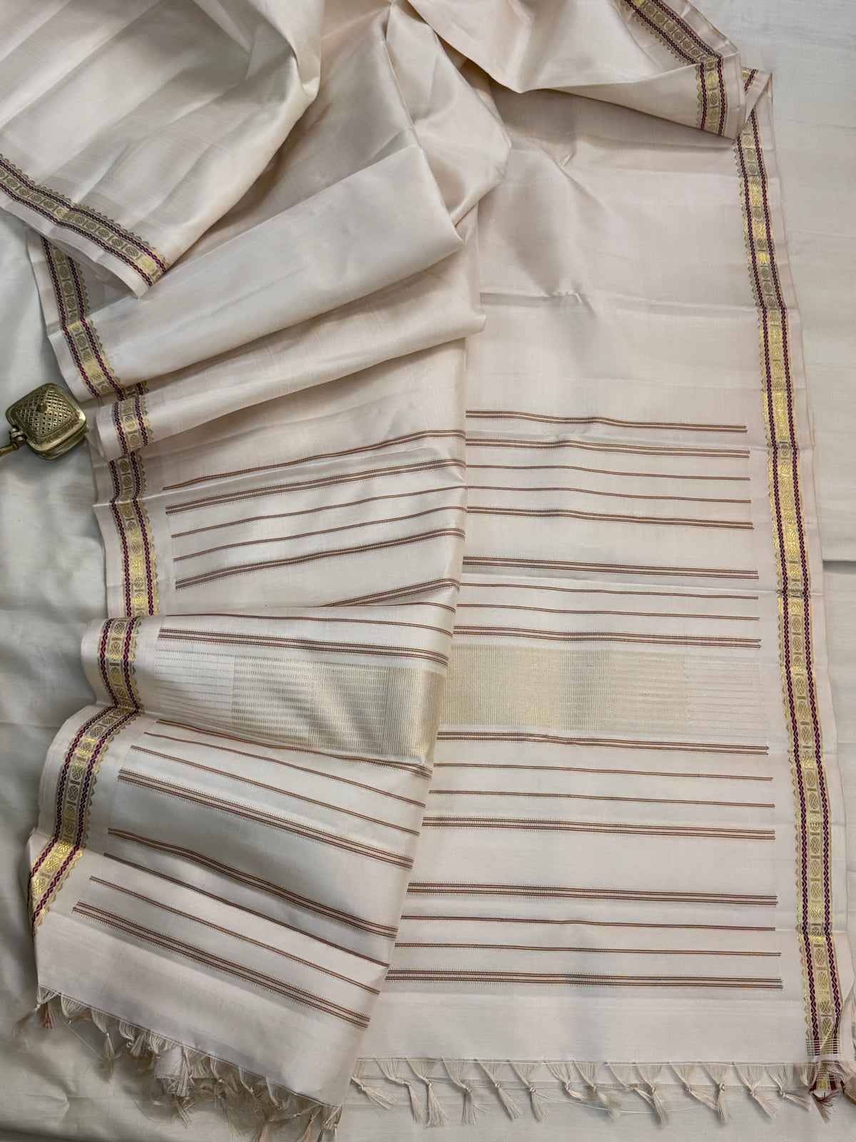 Venpattu veshti style small border/ Kanjipuram silk CLSA12355