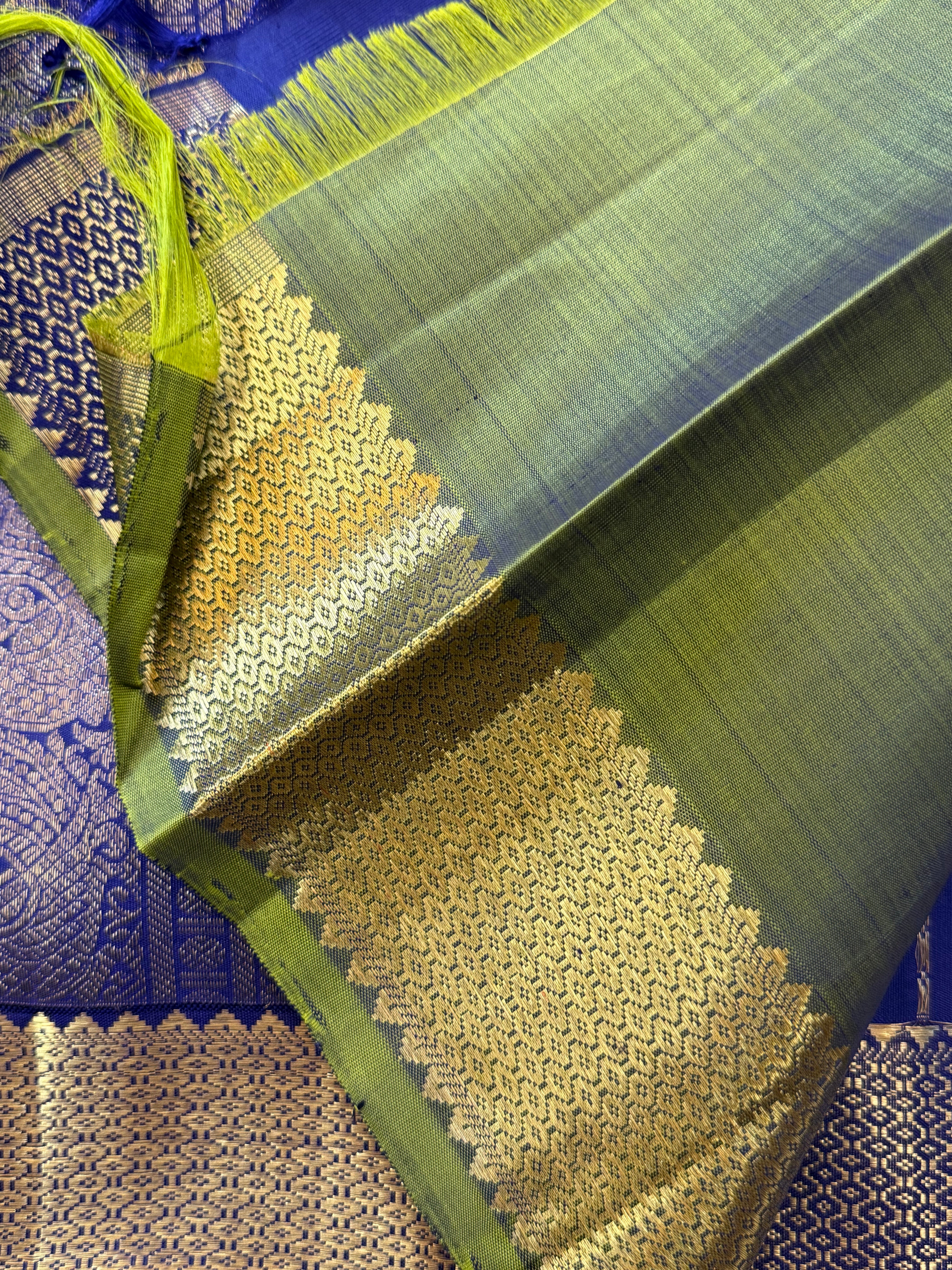 Royal blue thodar butta / Kanjipuram silk CL6152
