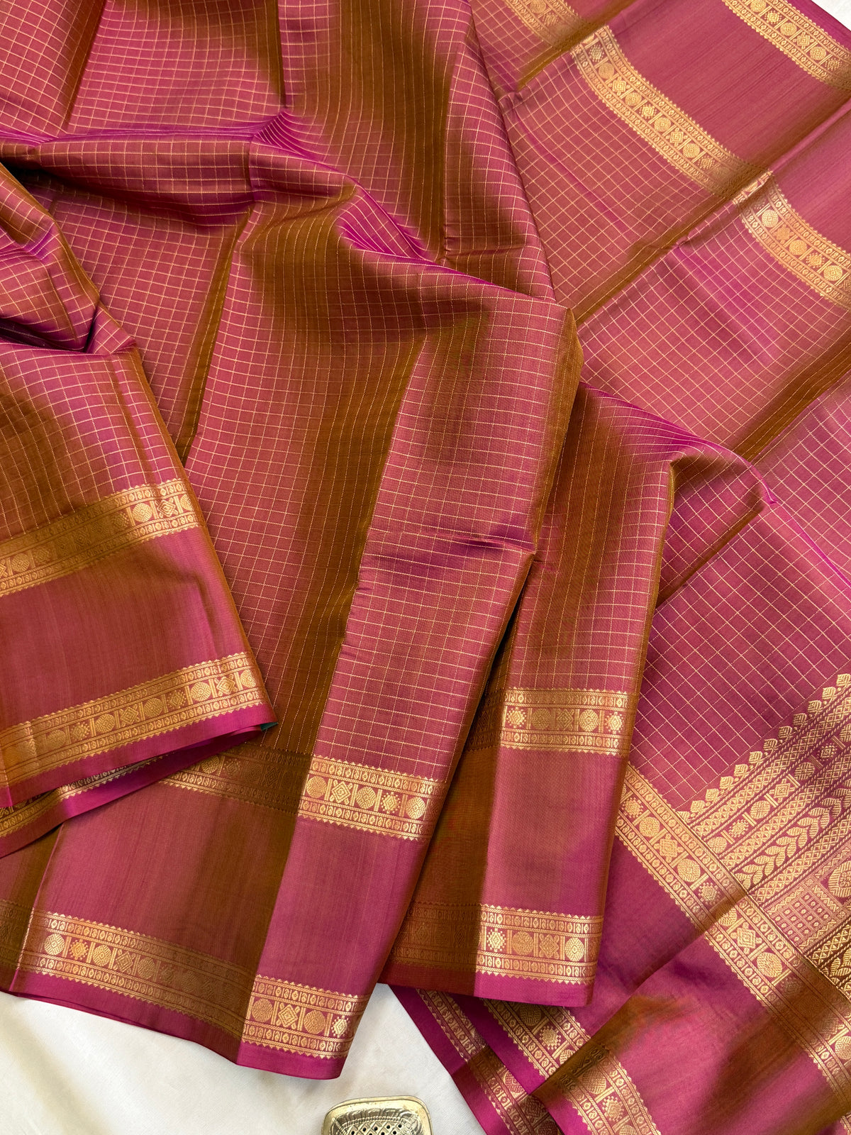Special edition unusual colour with Zari kattam silk saree/clsa 12396
