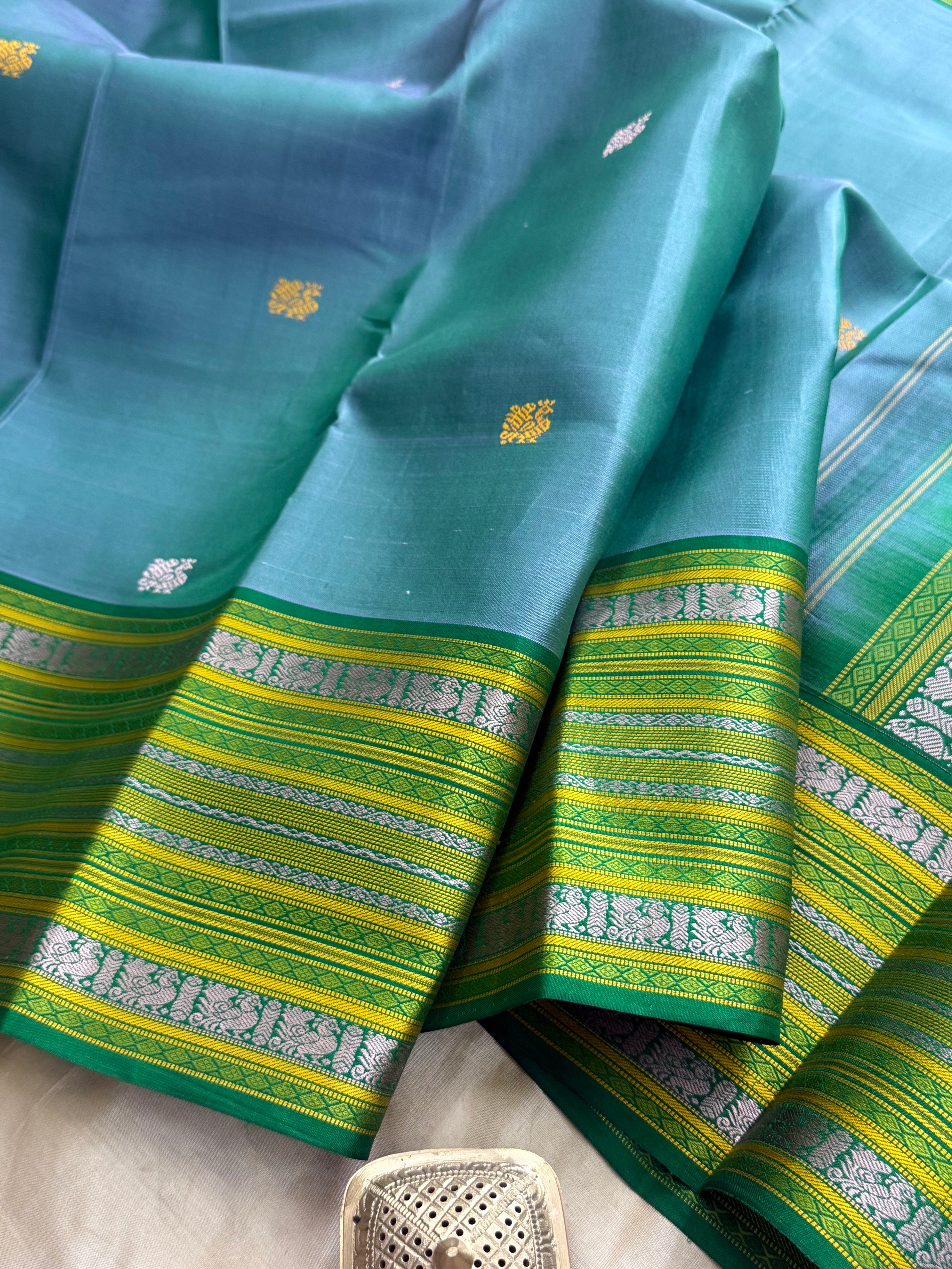 Mayilkazhuthu body with thread Butta green border/CLSA9821