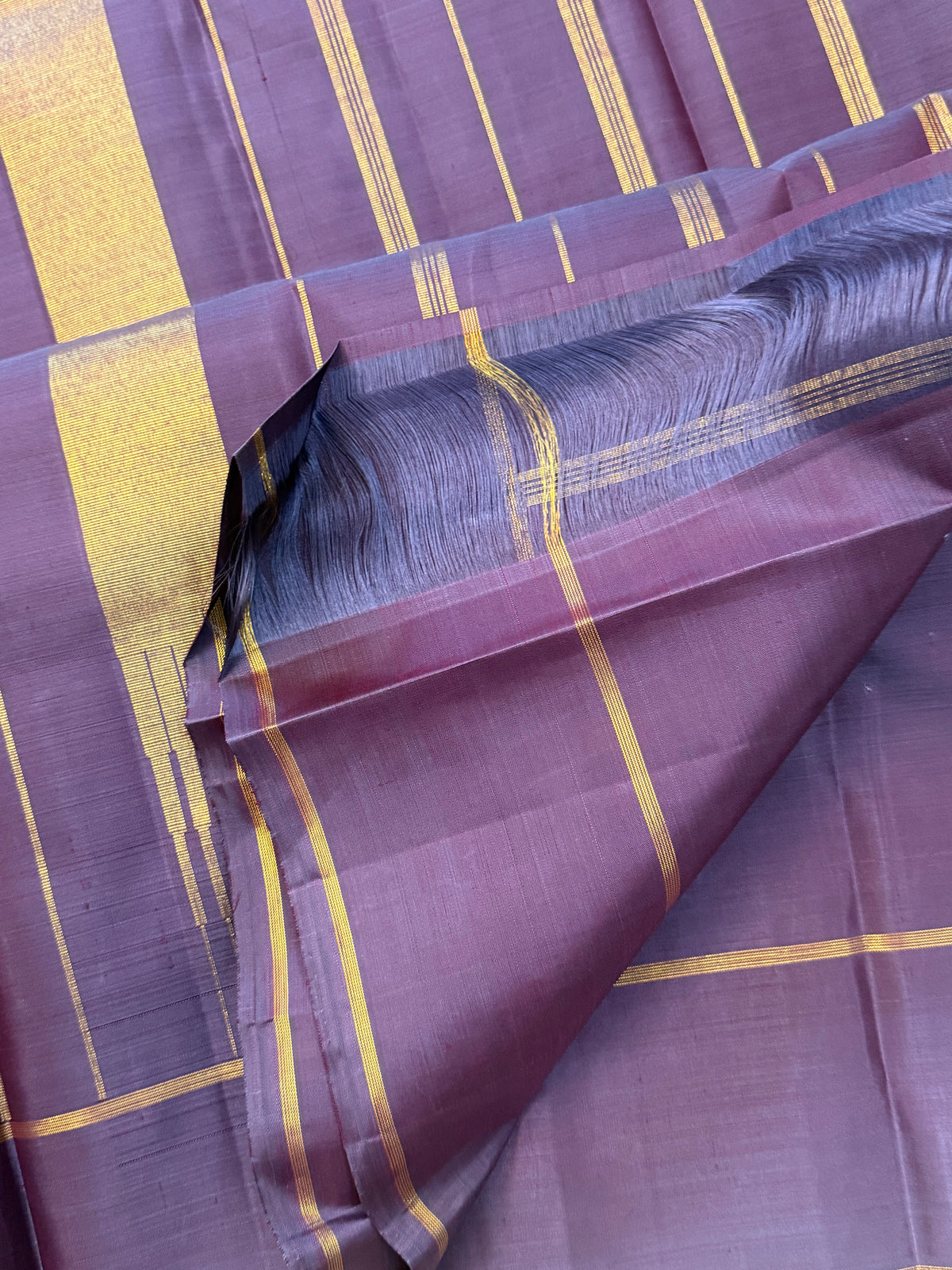 Dual tone thilagam Butta /Silk Kanjipuram