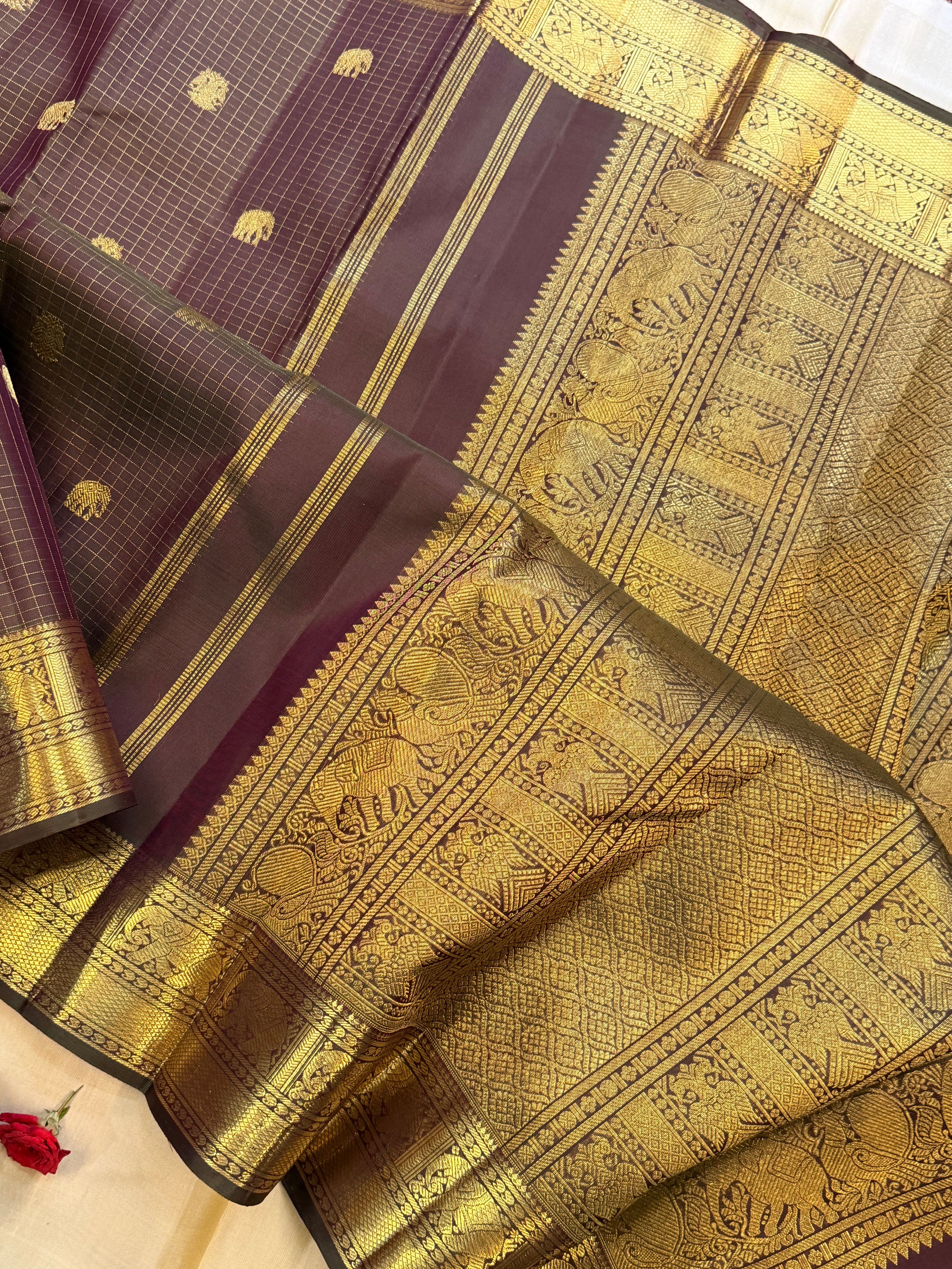 Mann : earthy hues in pure Zari Kanjipuram silk