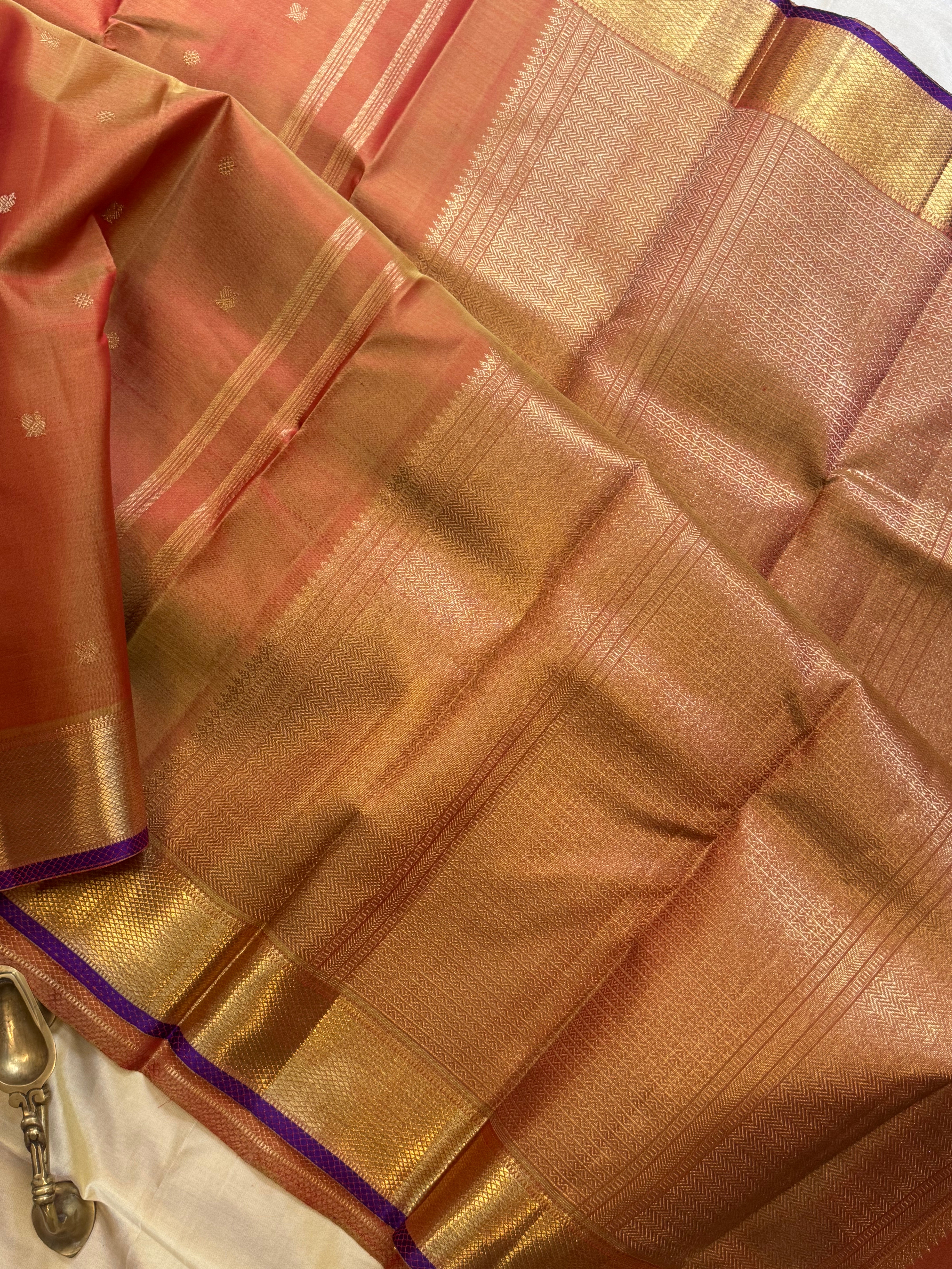 Swapnam : Maanthulir kuil kann pet / kanjipuram silk