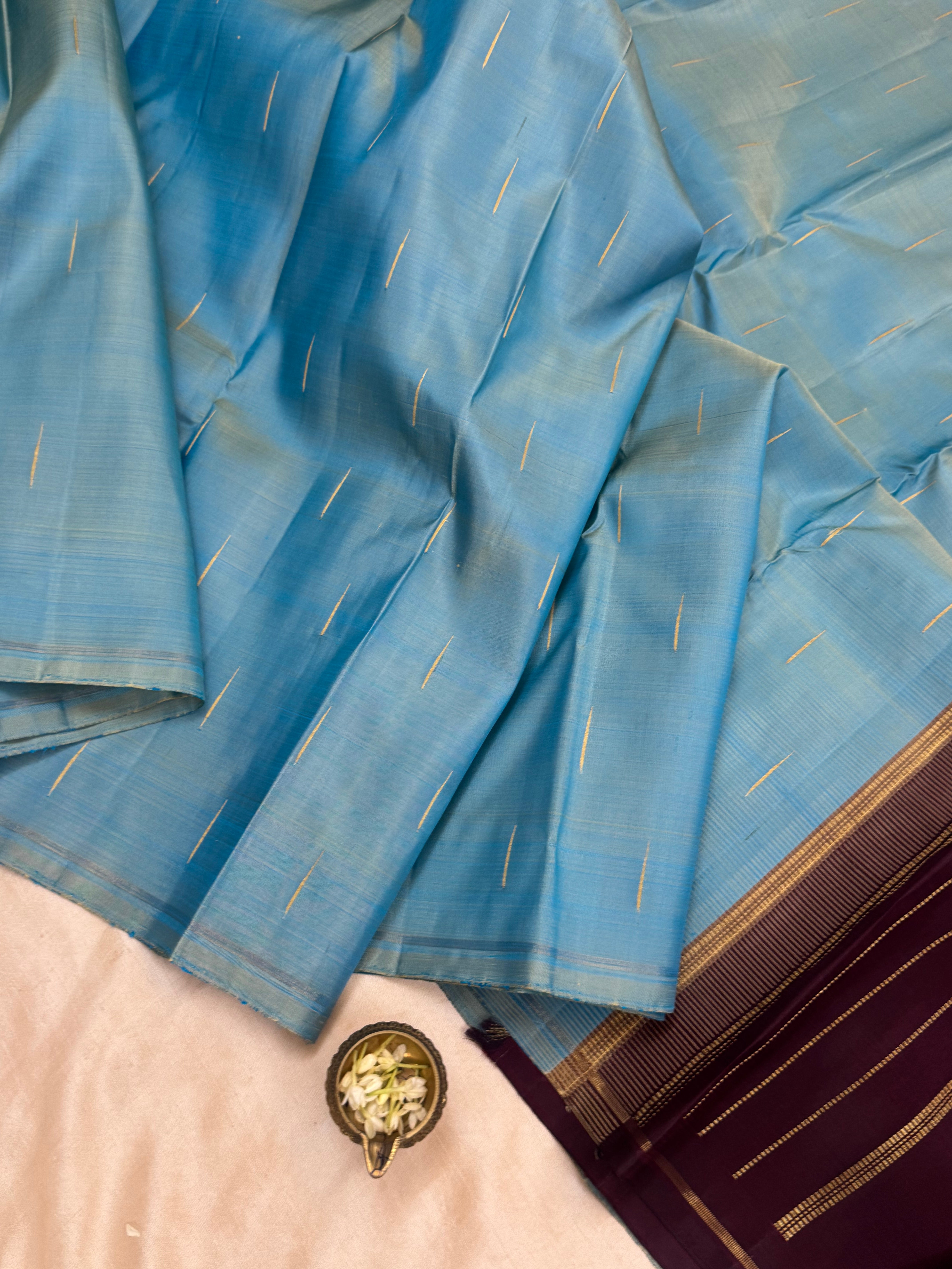 Malli moggu powder blue / Kanjipuram silk CLSA9890