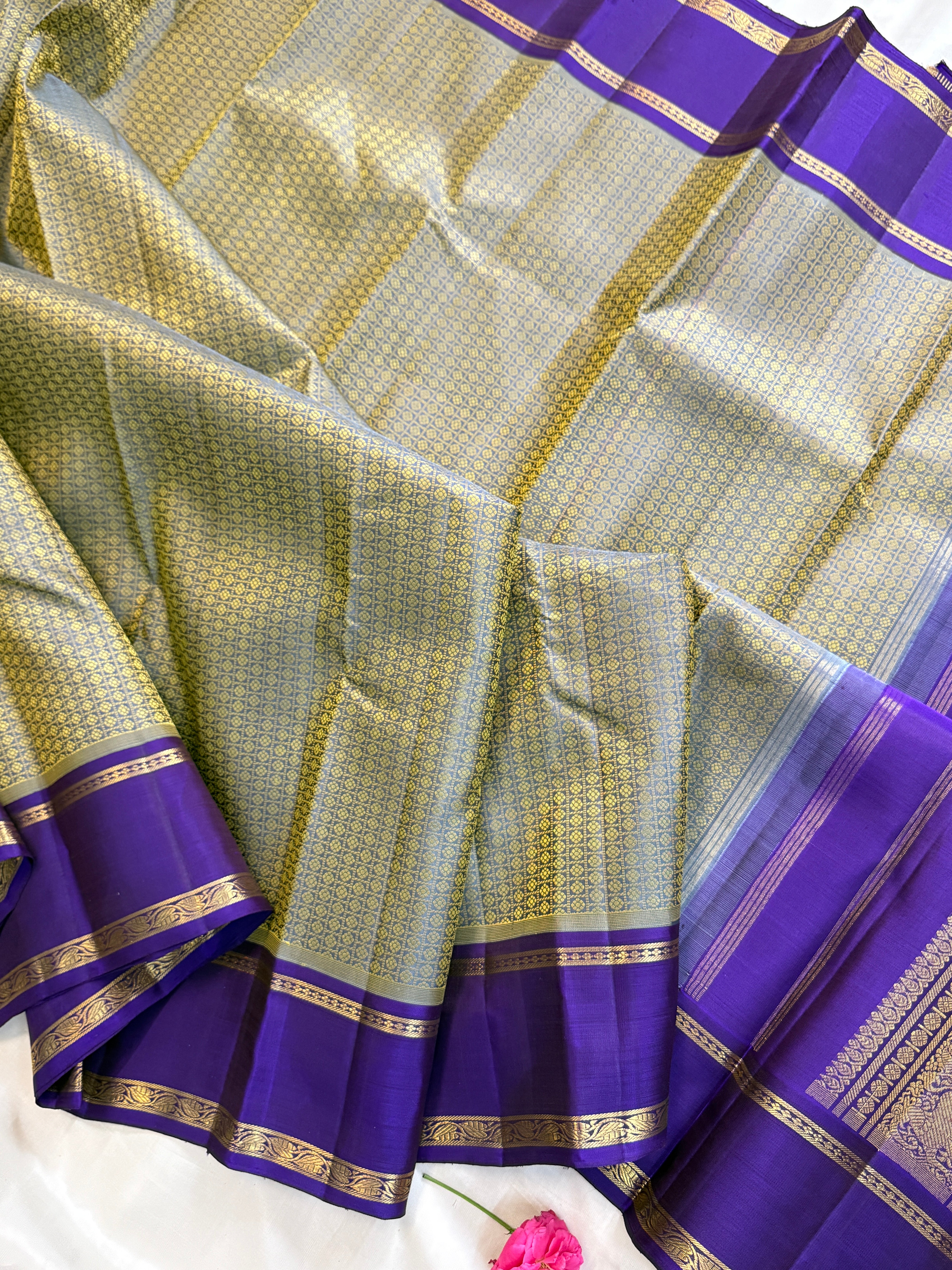 Laksham butta with purple retta pet /kanjipuram silkCLSA11359