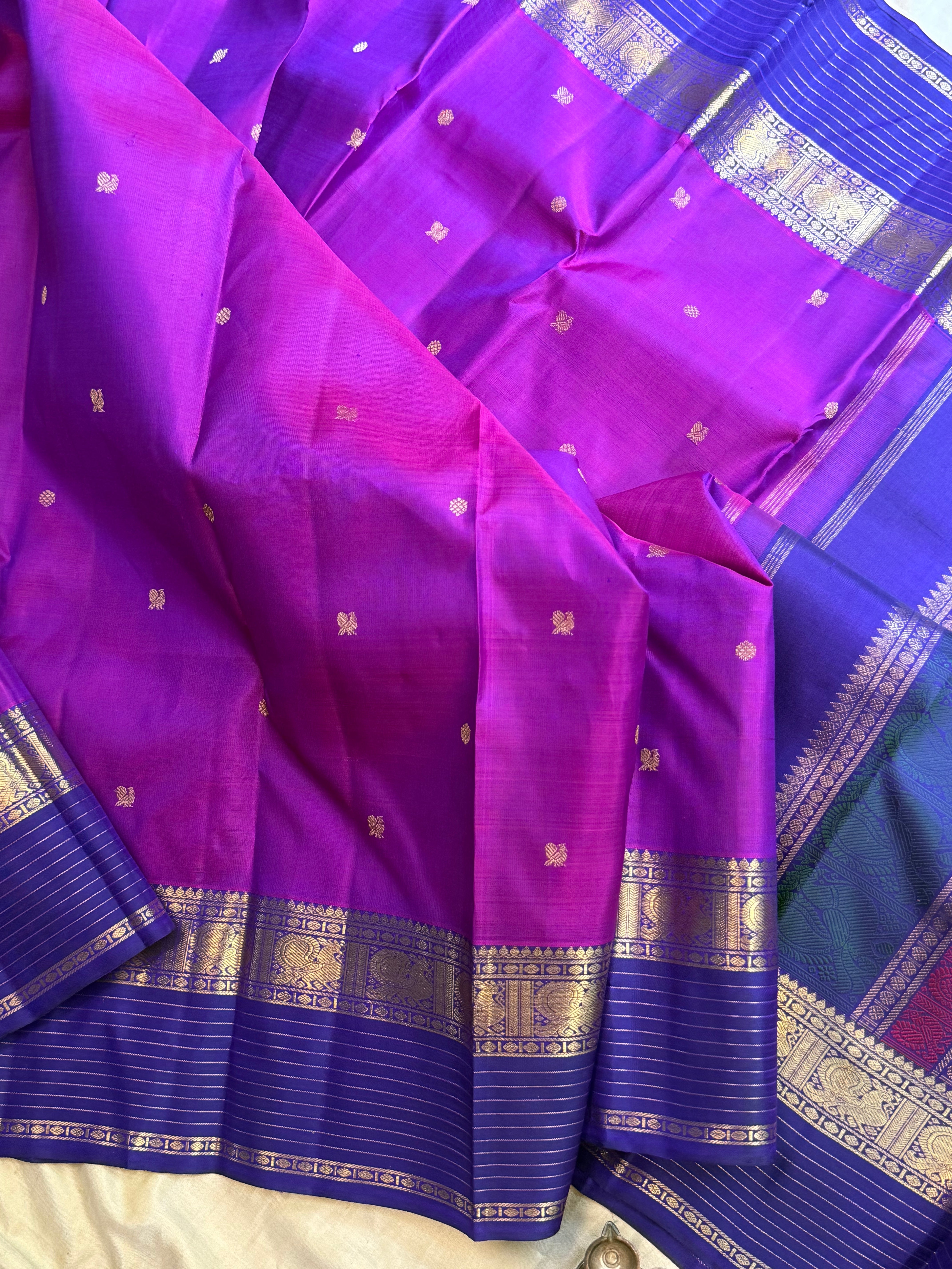Vadamalli and purple kaal erangina border/ Kanjipuram silk