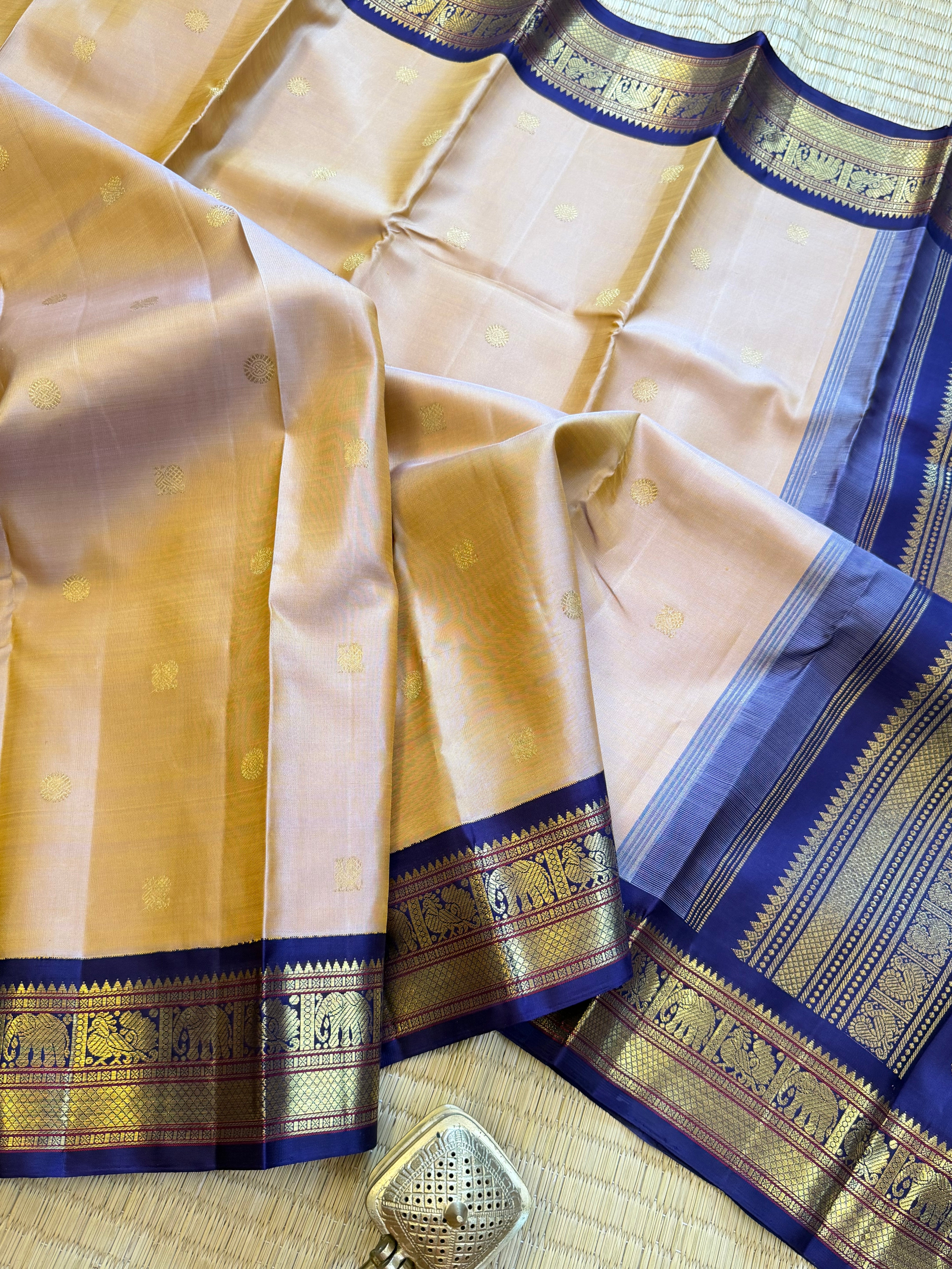 Maha : biscuit color collection of Korvai Kanjipuram