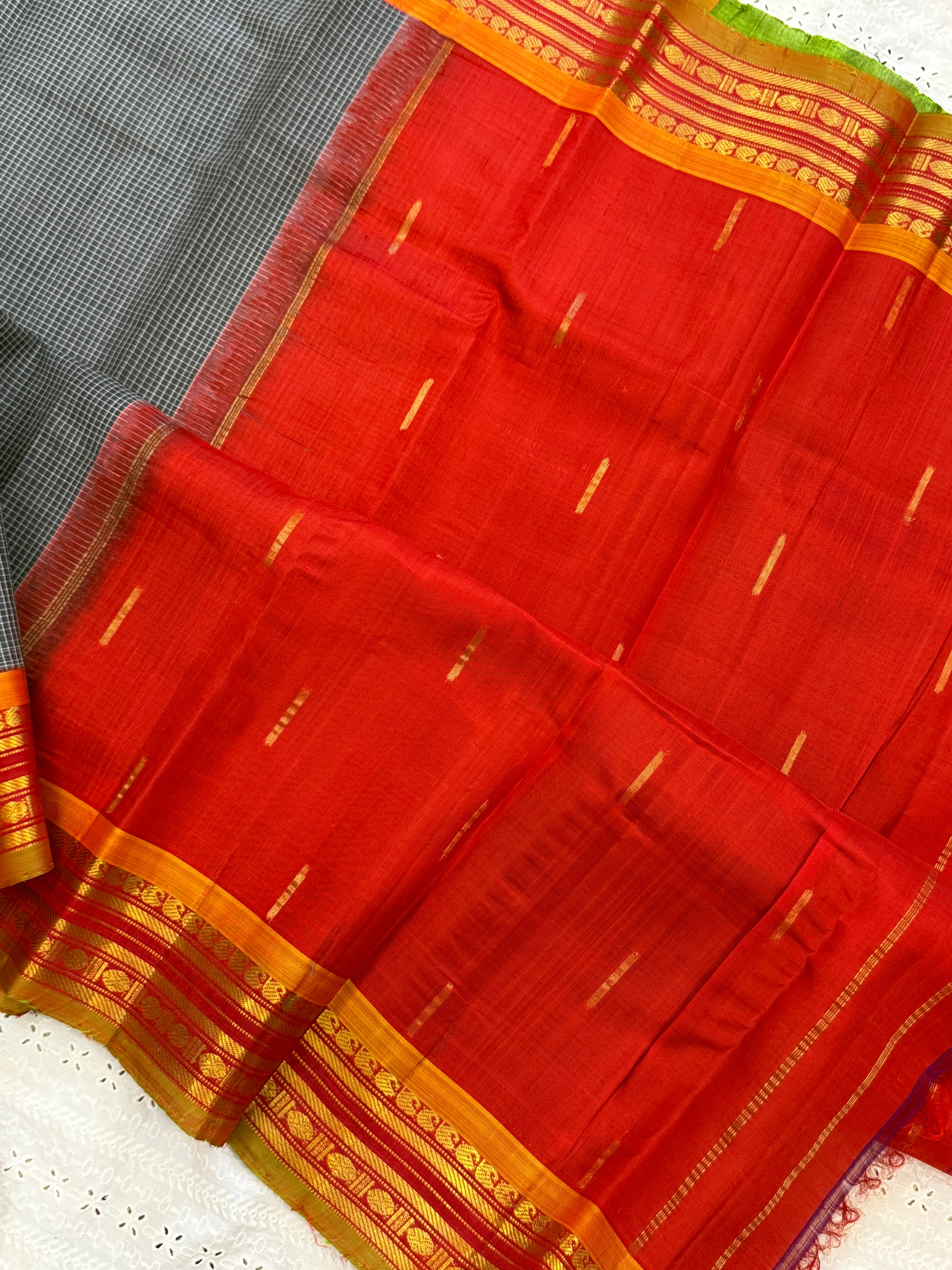 Grey and red / Gadwal cotton - No Blouse CLSA9304
