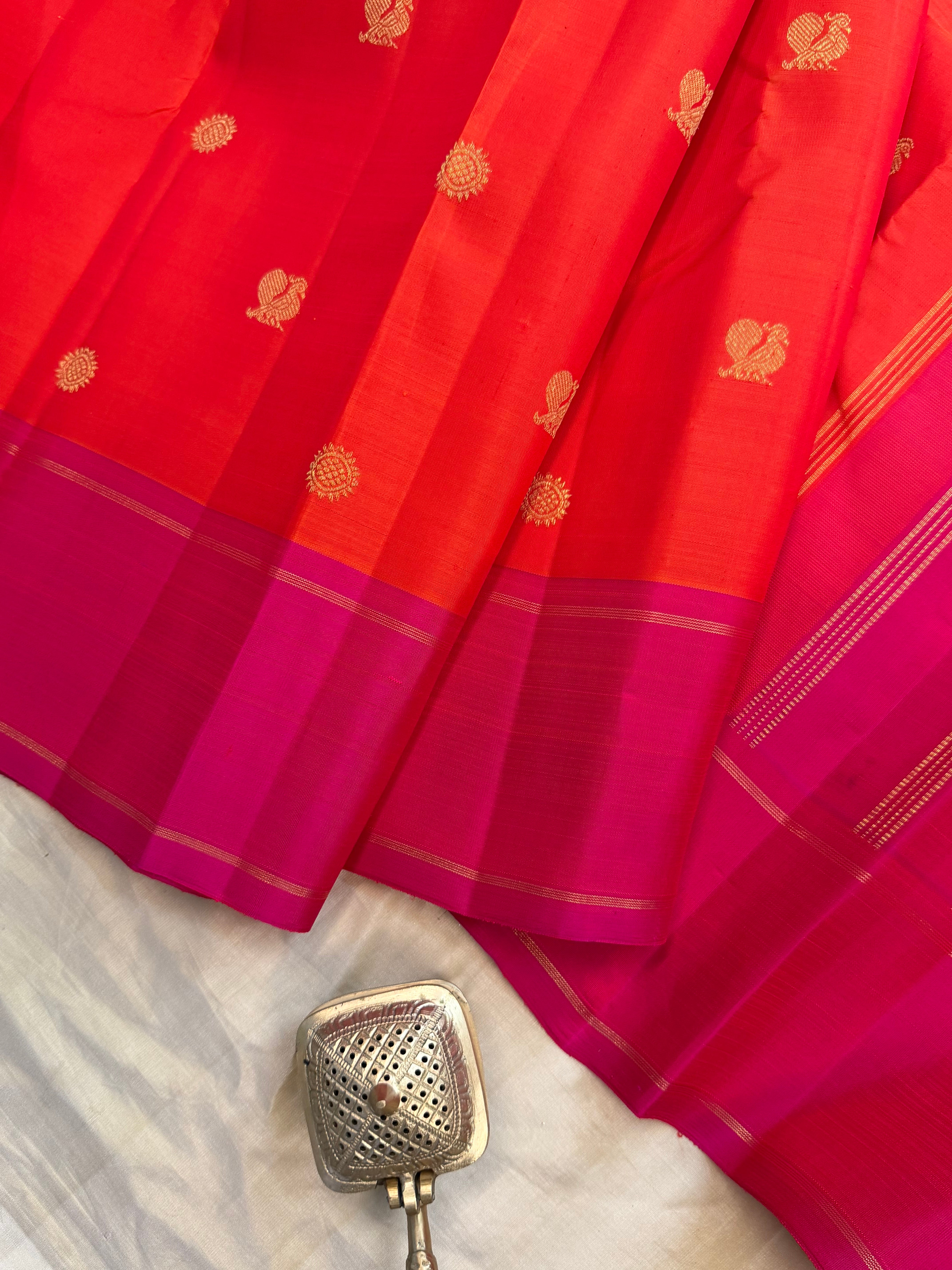 Orange pink Annam chakram Butta / pure Kanjipuram silk