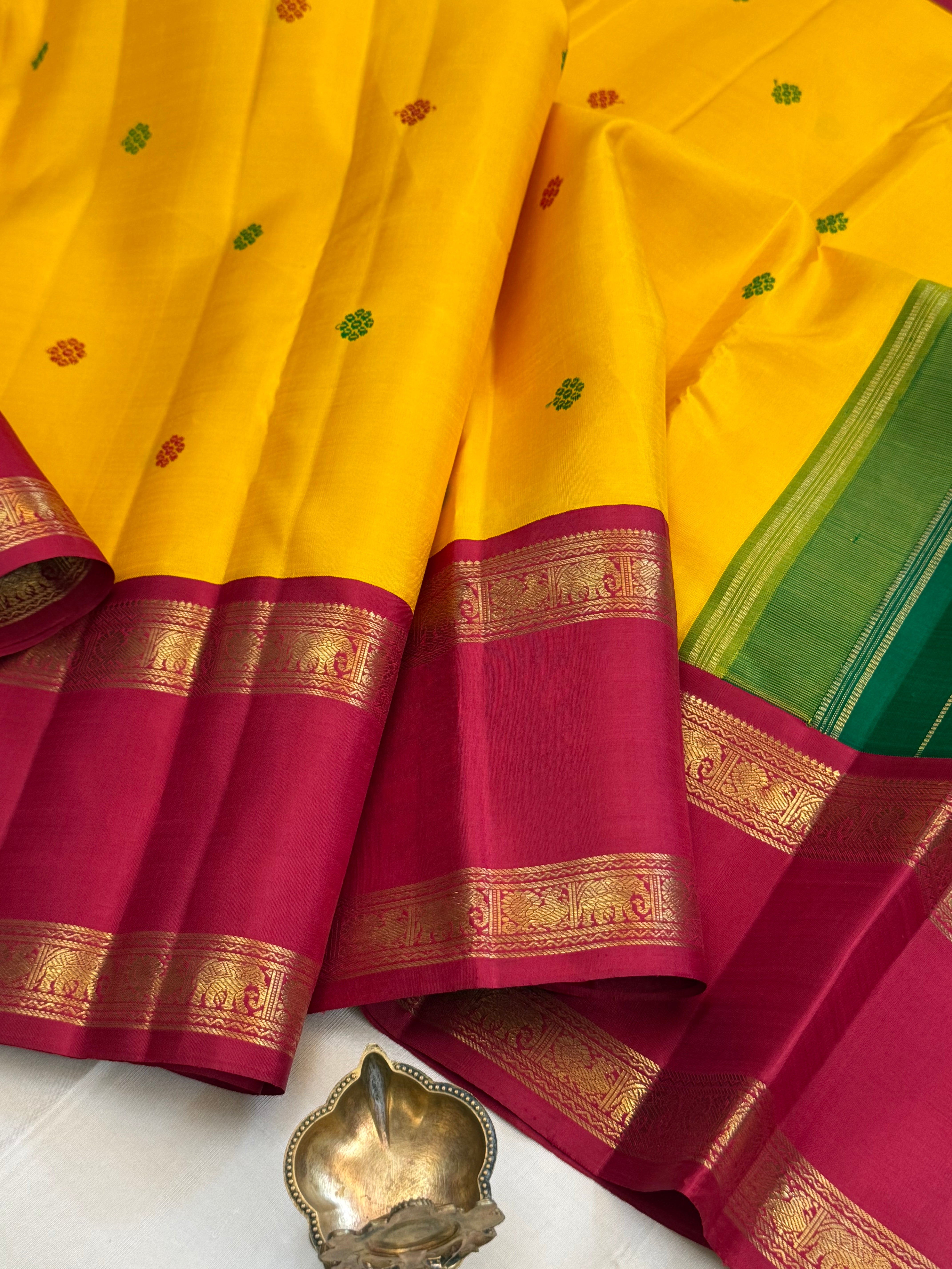 Yellow double Palla Kai Korvai/ kanjipuram CLSA