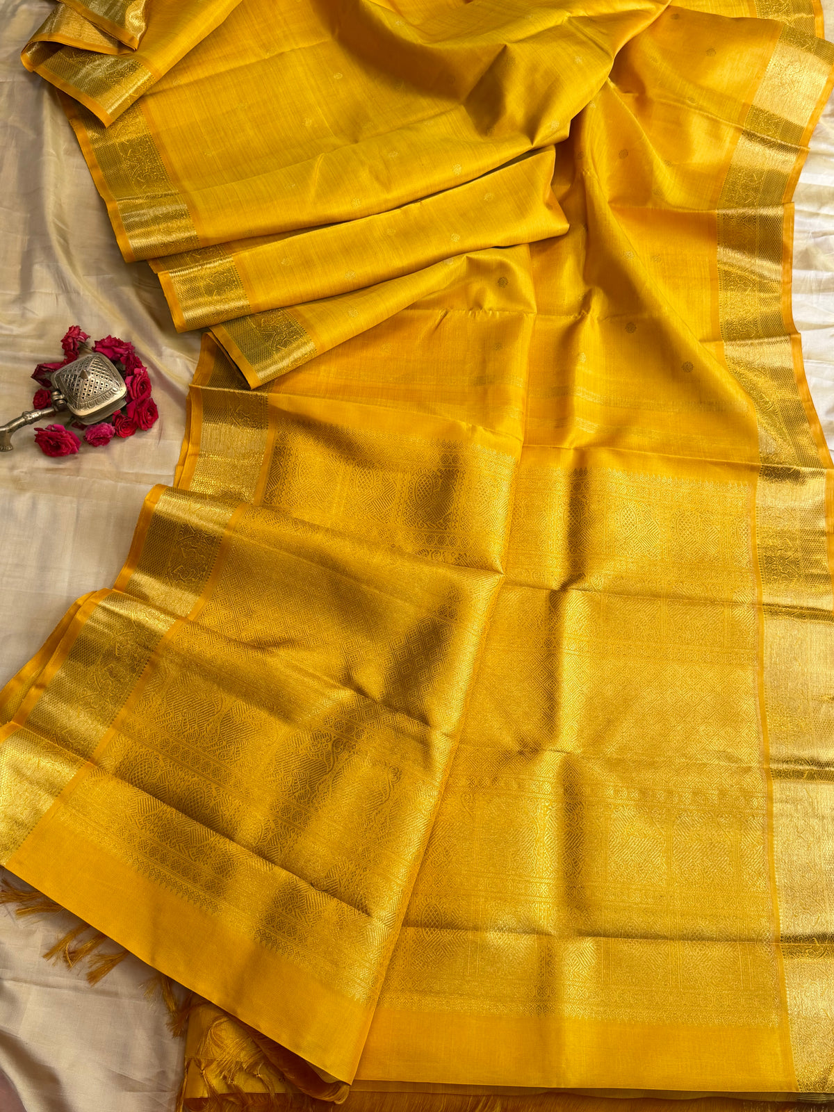 Golden mustard Vairaoosi / pure Zari Kanjipuram silk