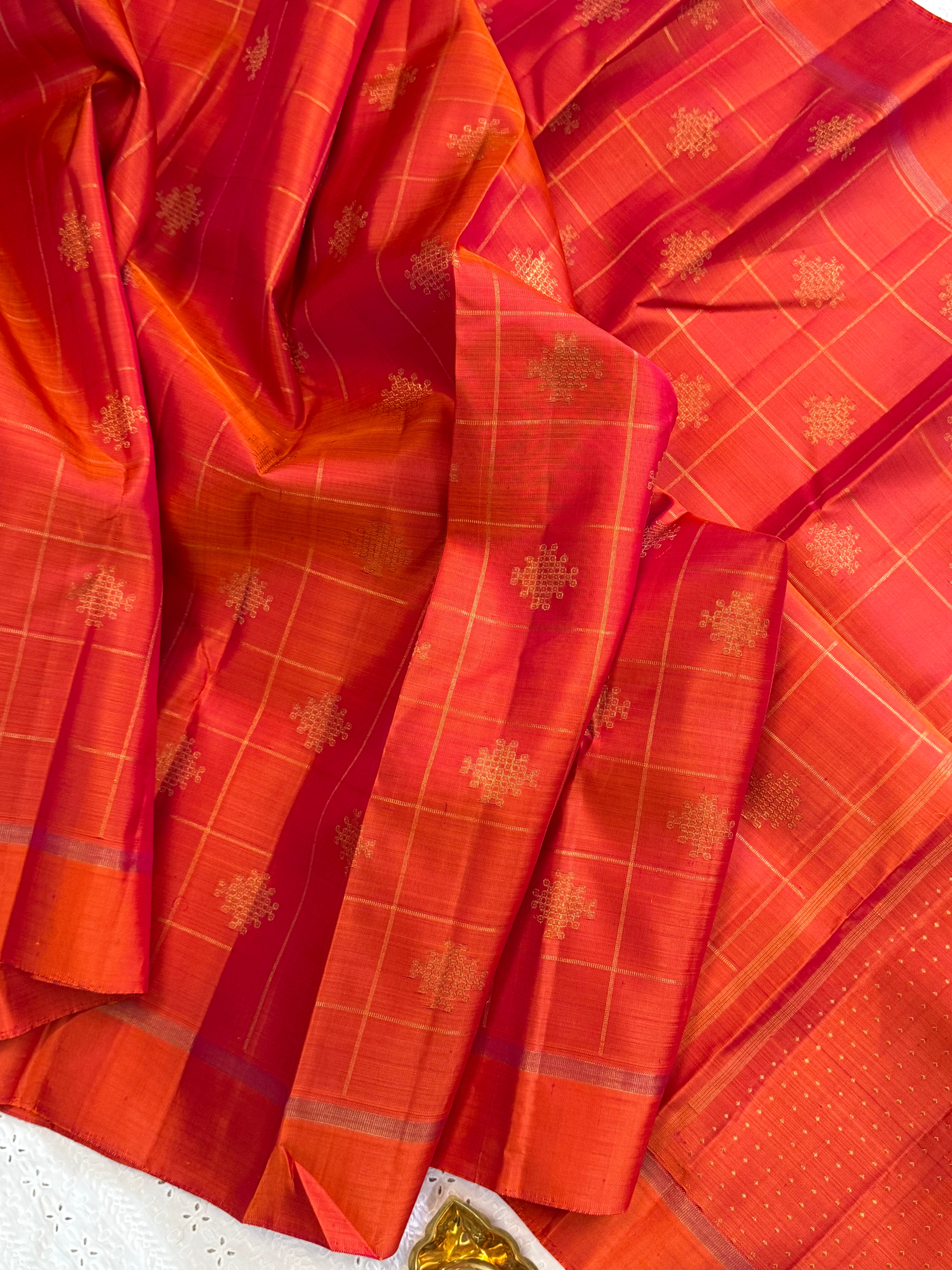 Rustic orange kattam kolam butta / Kanjipuram silk