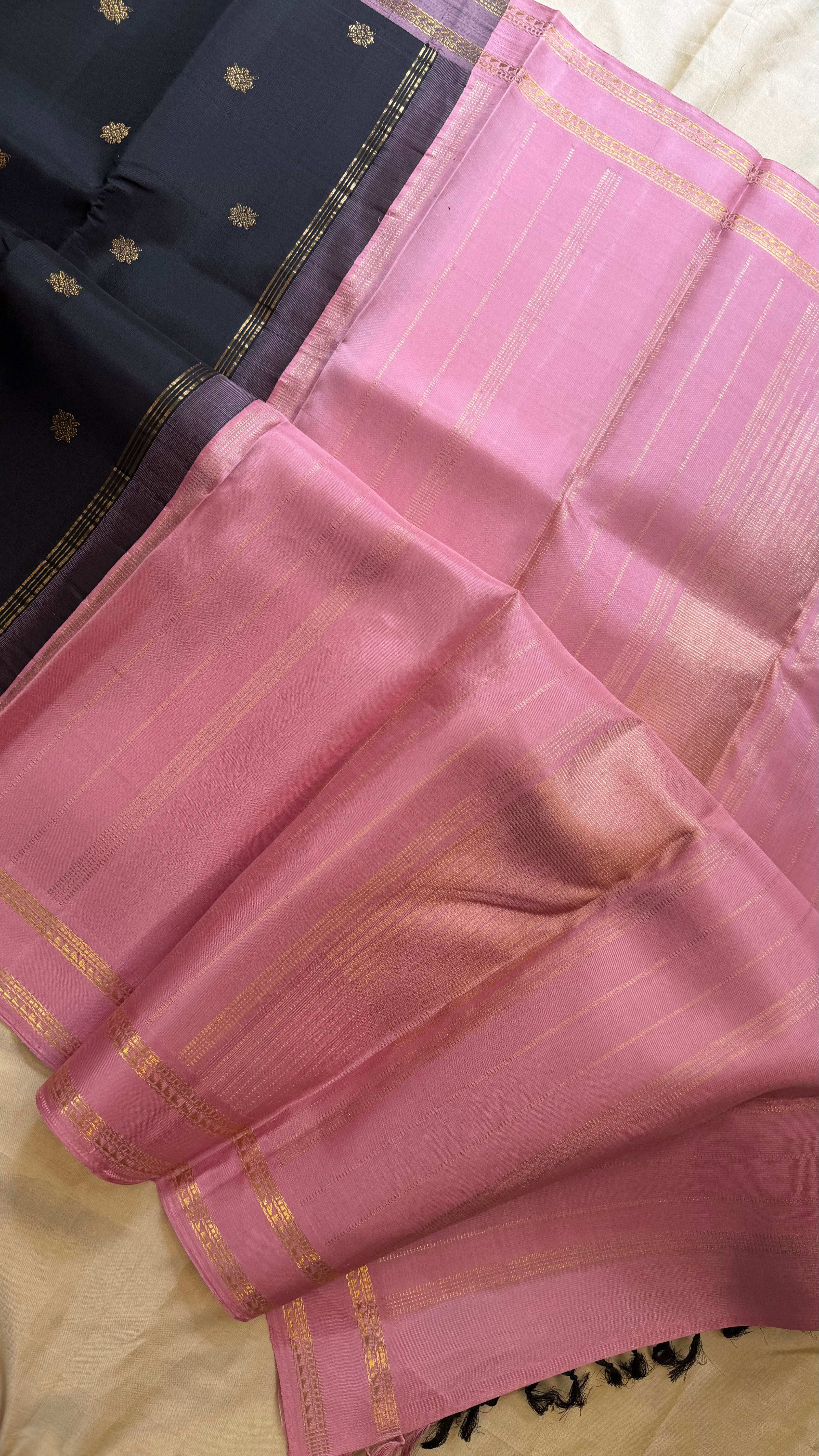 Vizhli: Black dusky pink retta pet border / Kanjipuram silk