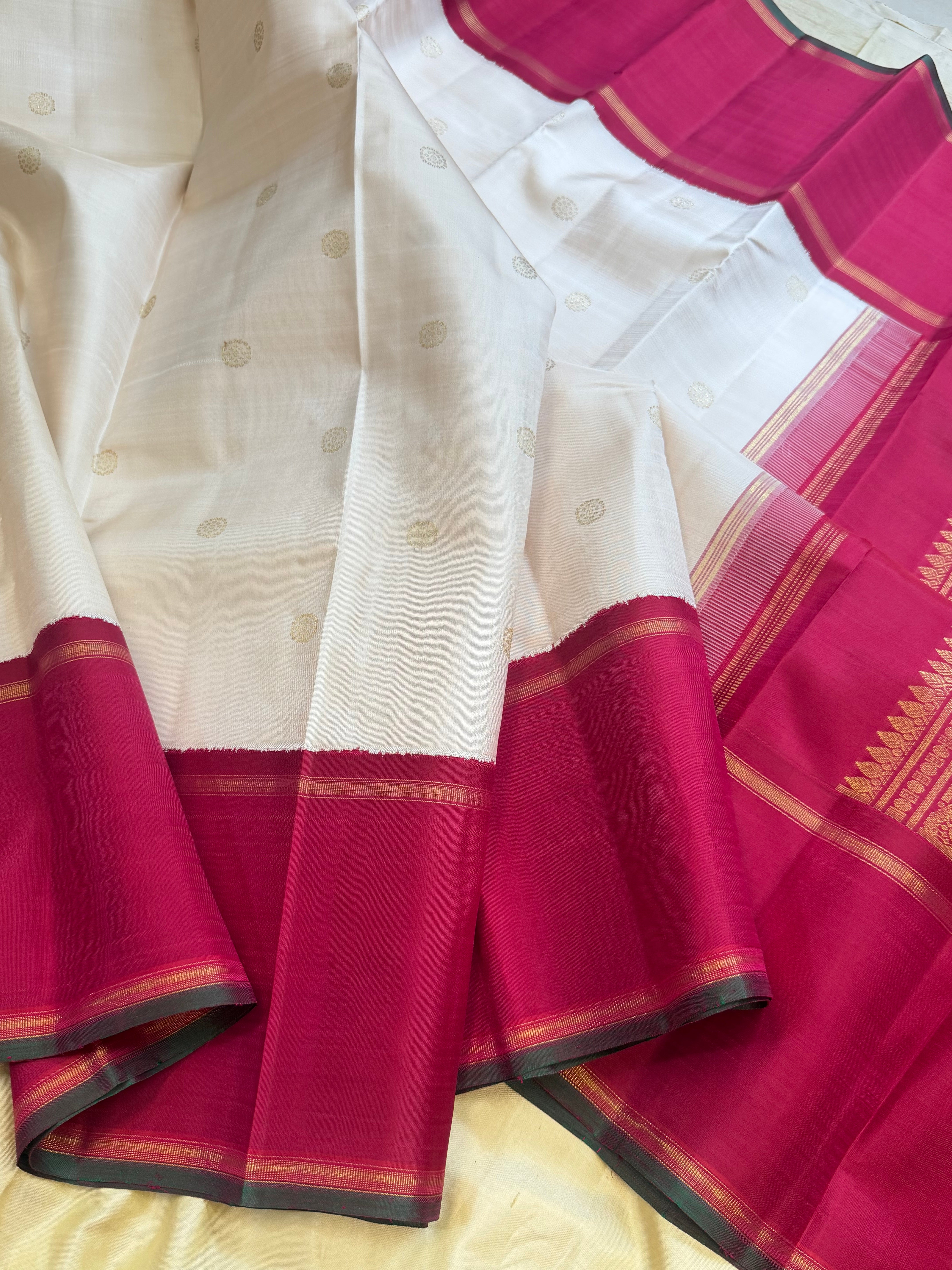 Maha : off white collection of Korvai Kanjipuram