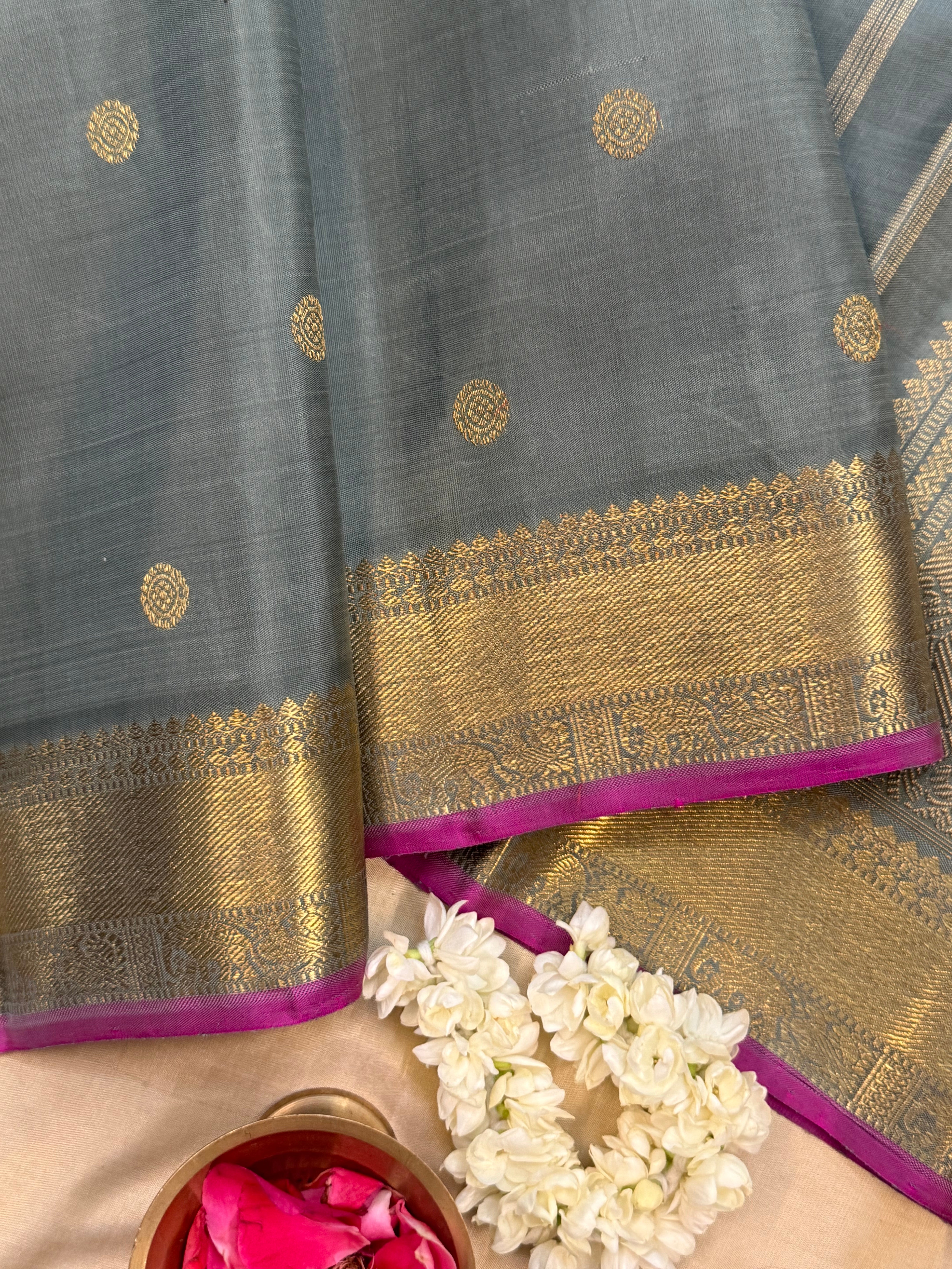 Cement grey / Kanjipuram silk