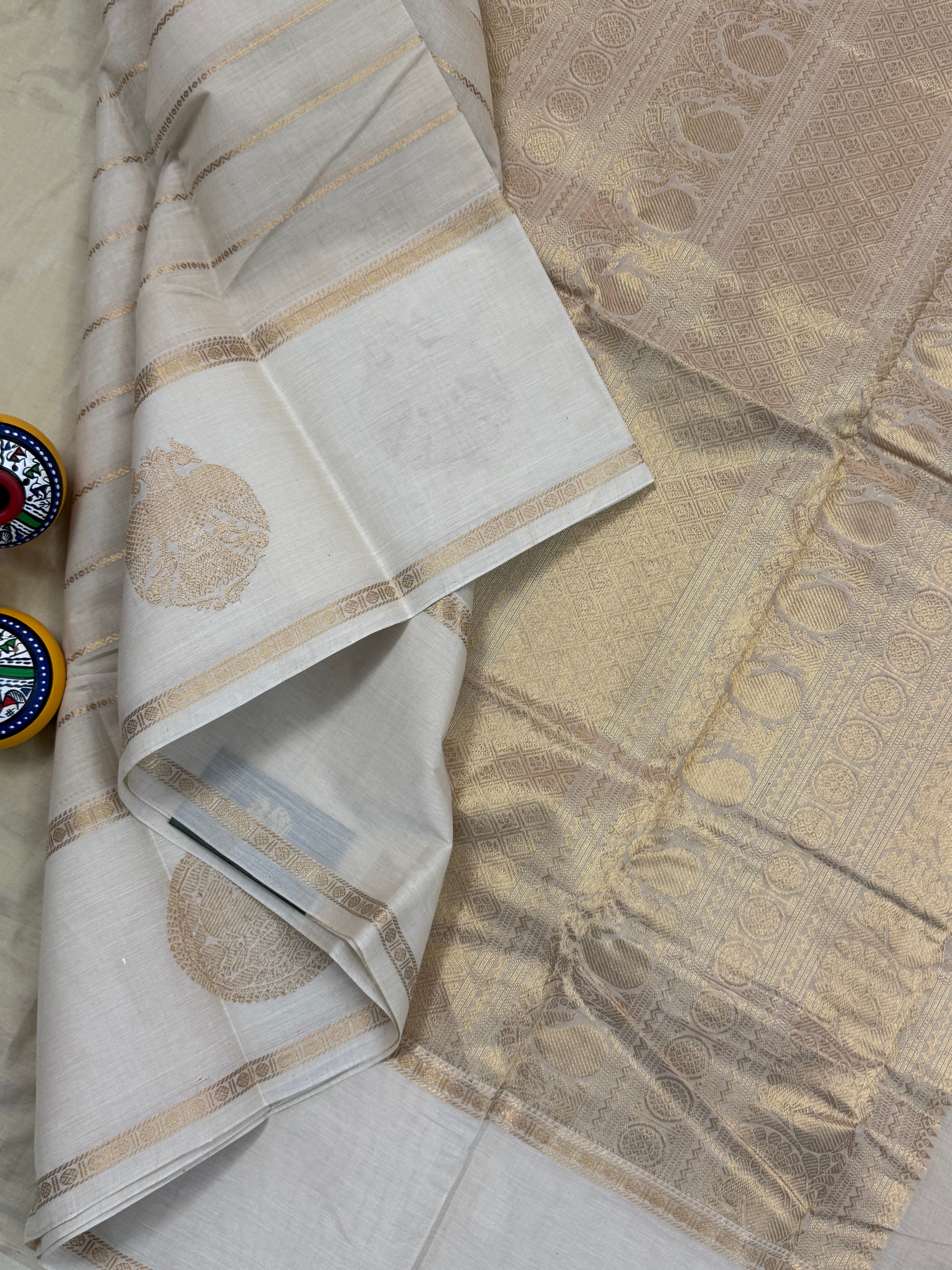 Offwhite veldhari border butta/ Kanchi cotton CL7955