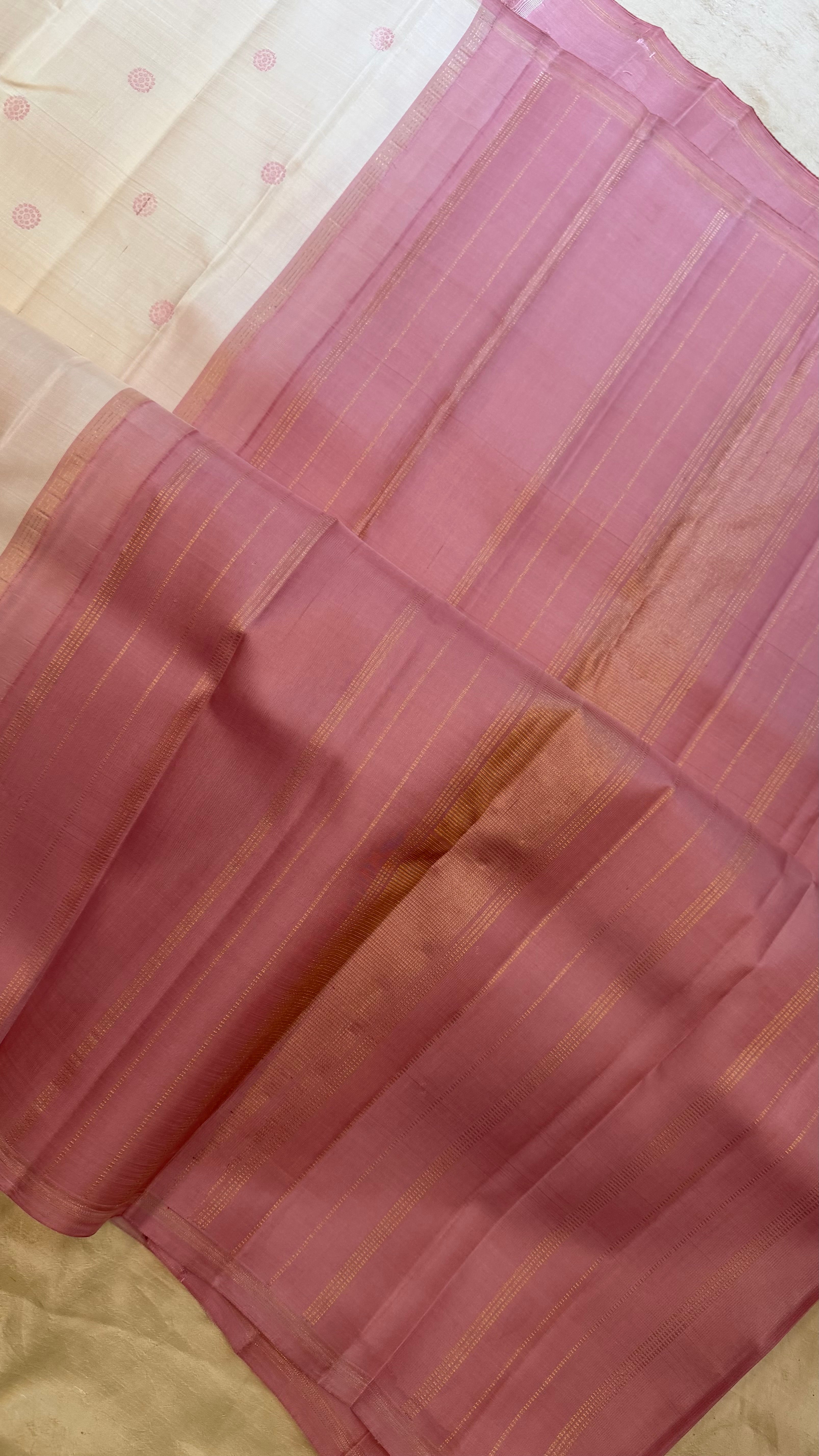 Venpattu series / Kanjipuram silk.