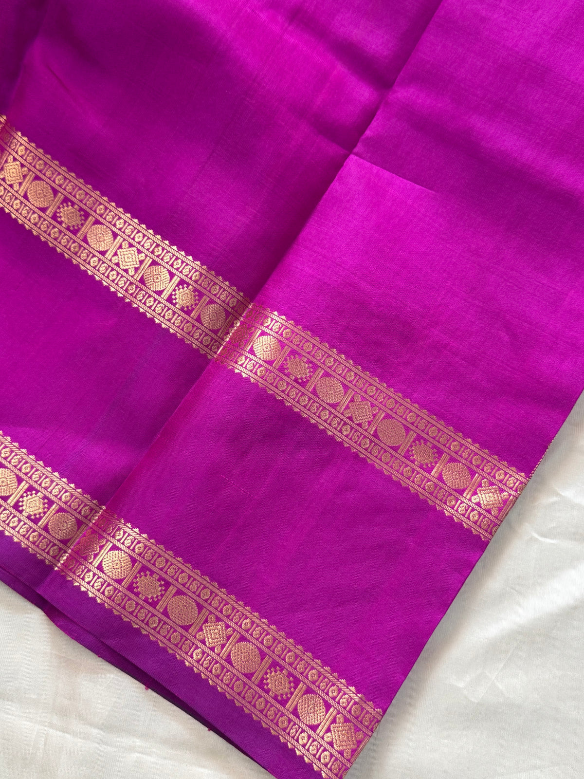 Magenta pink lakshambutta kili pallu / Special edition kanjipuram silk