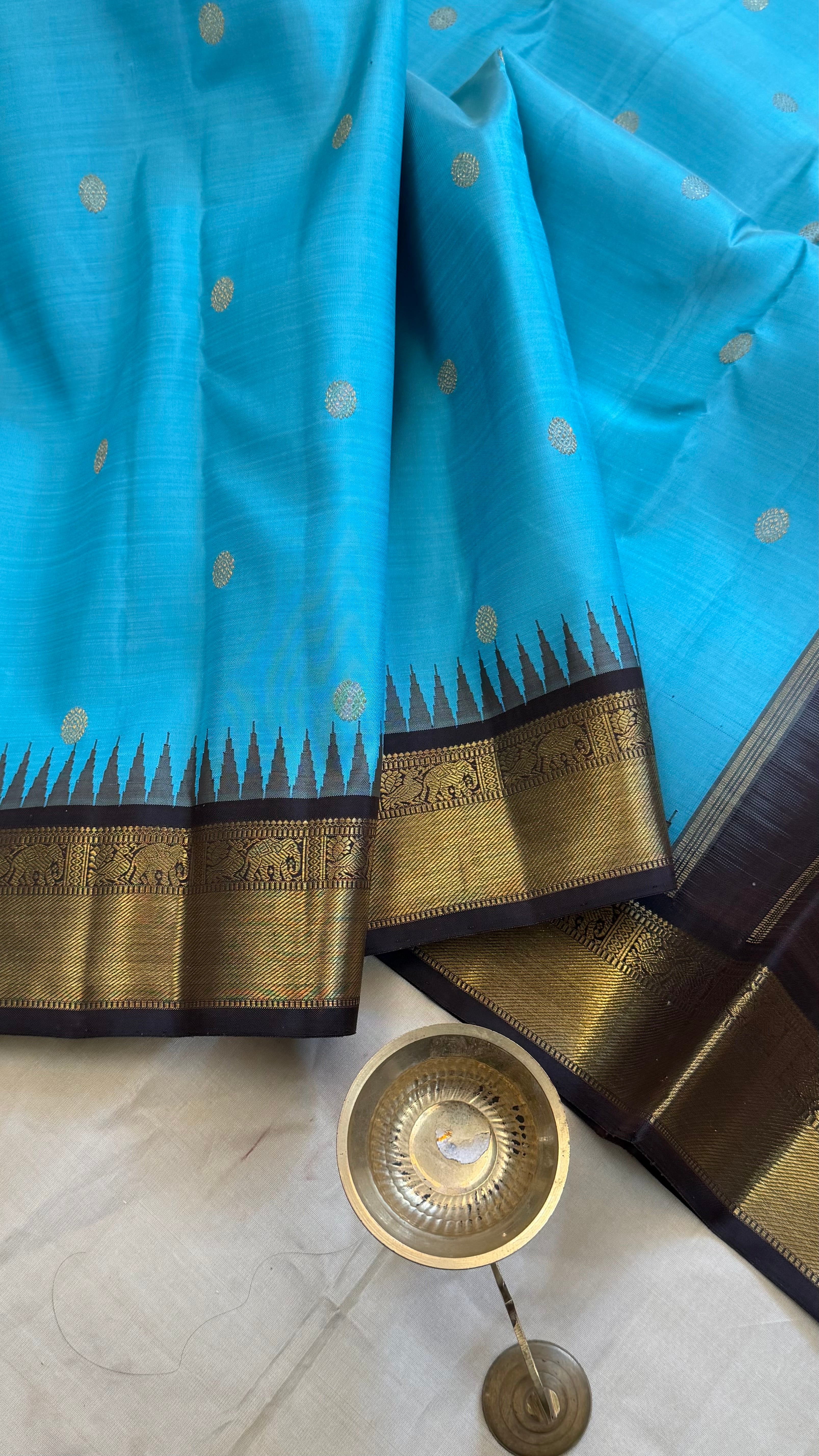 Light Aanadha blue and coffeebrown kai korvai/ Kanjipuram Silk