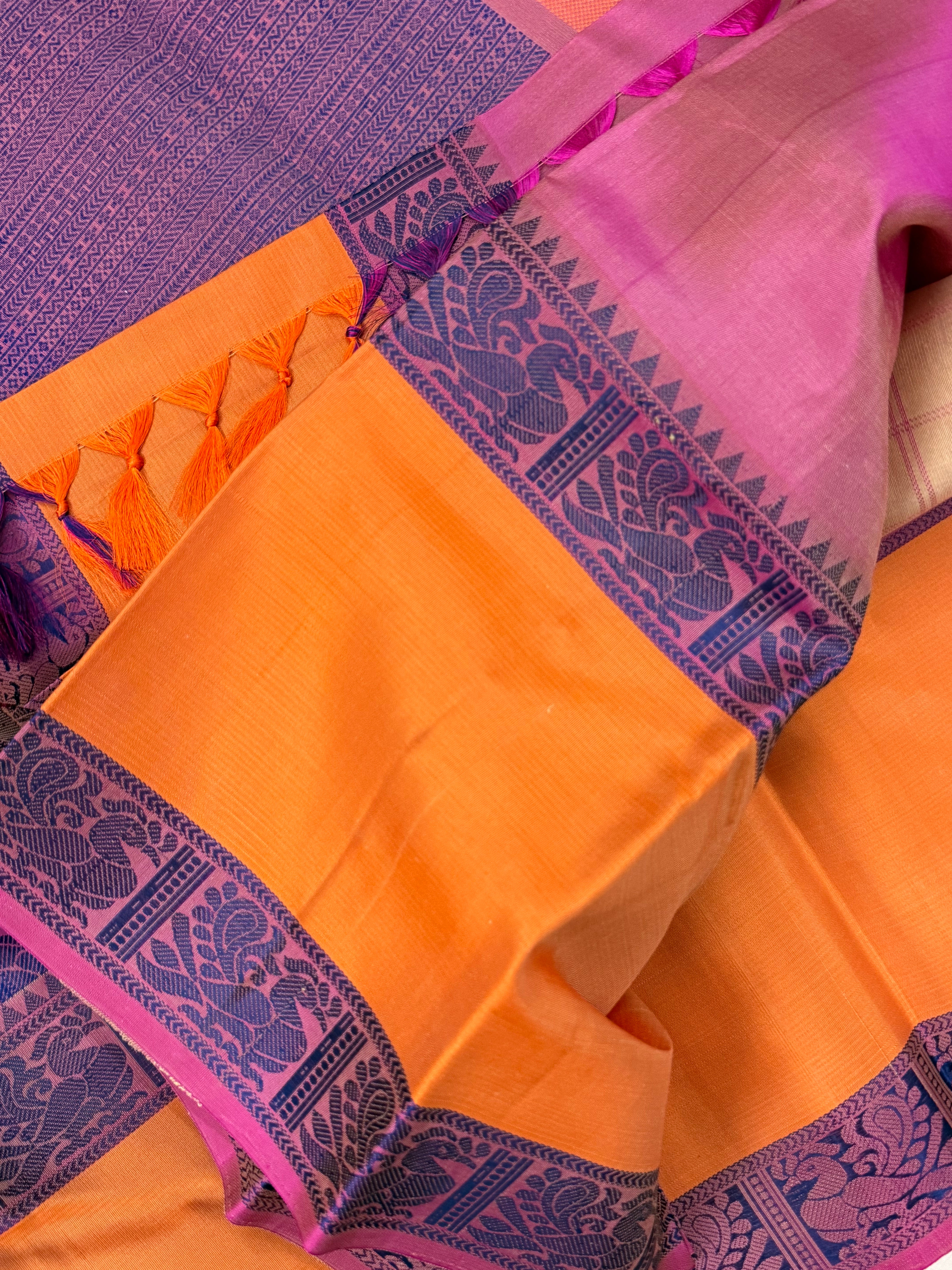 Offwhite kattam and rettapet border / Varnangal Soft Silk