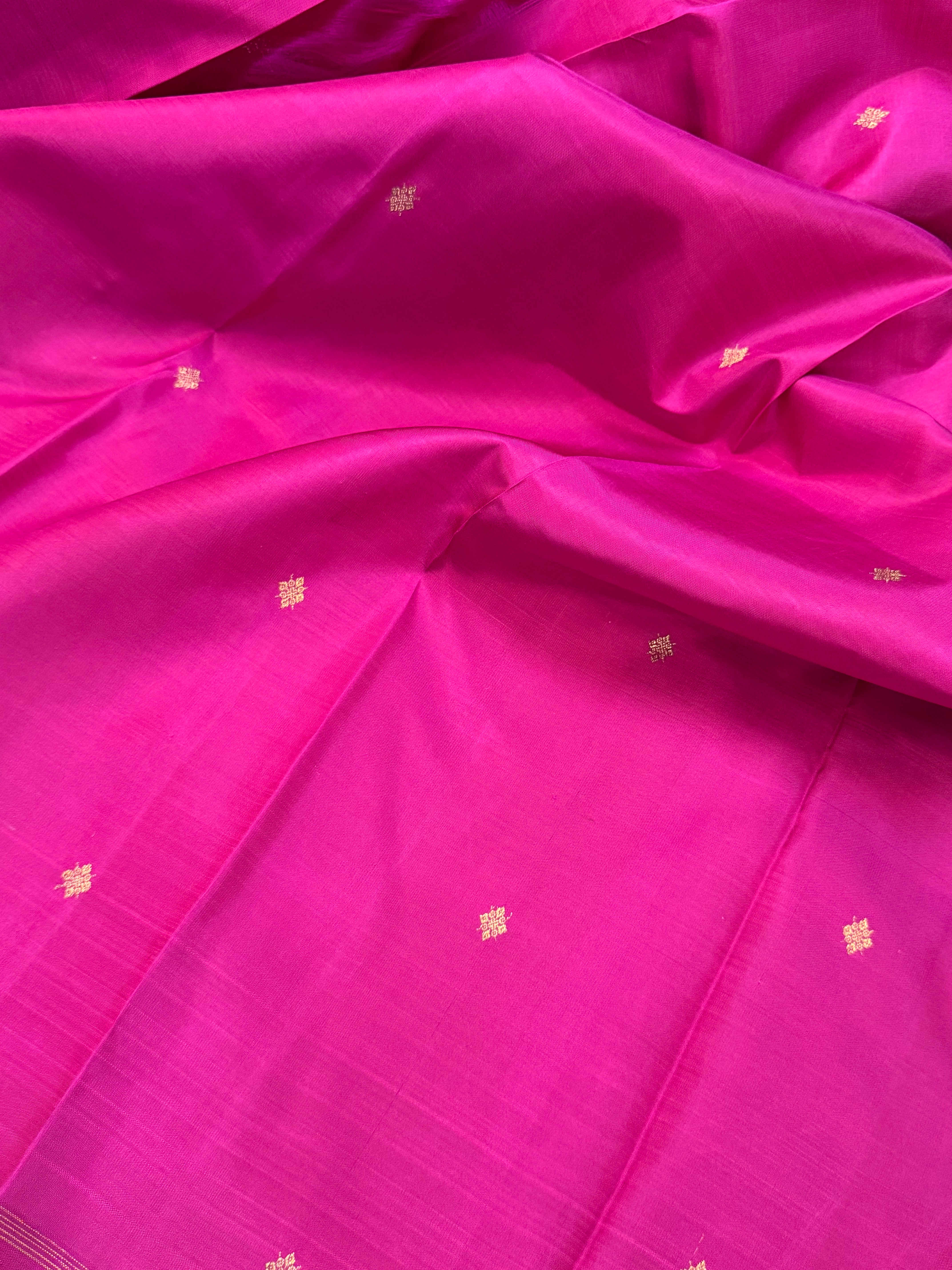 Dark green Butta Borderless kanjipuram silk saree