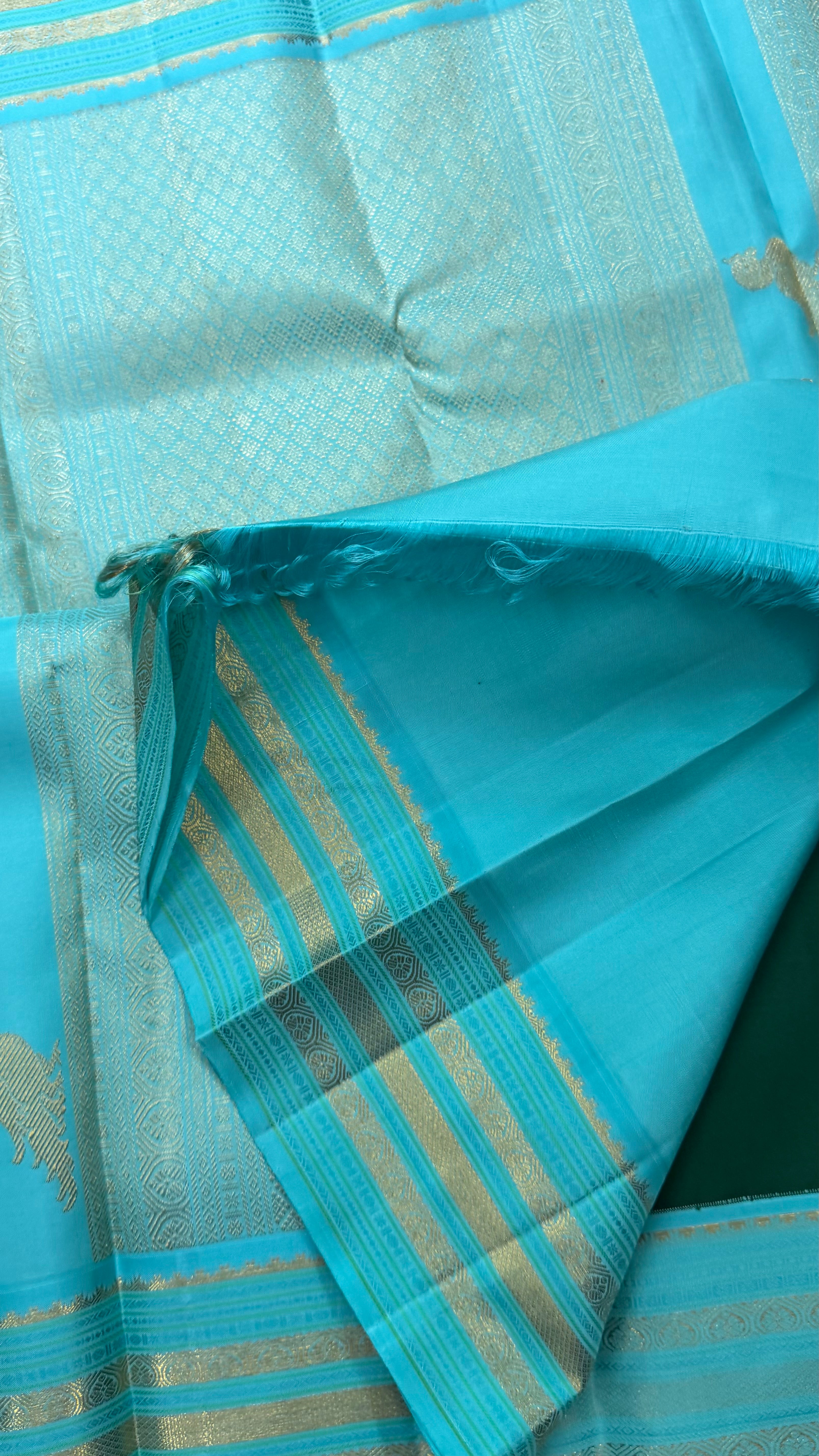 Amoha : Green with turquoise blue Korvai Kanjipuram silk 9088CL