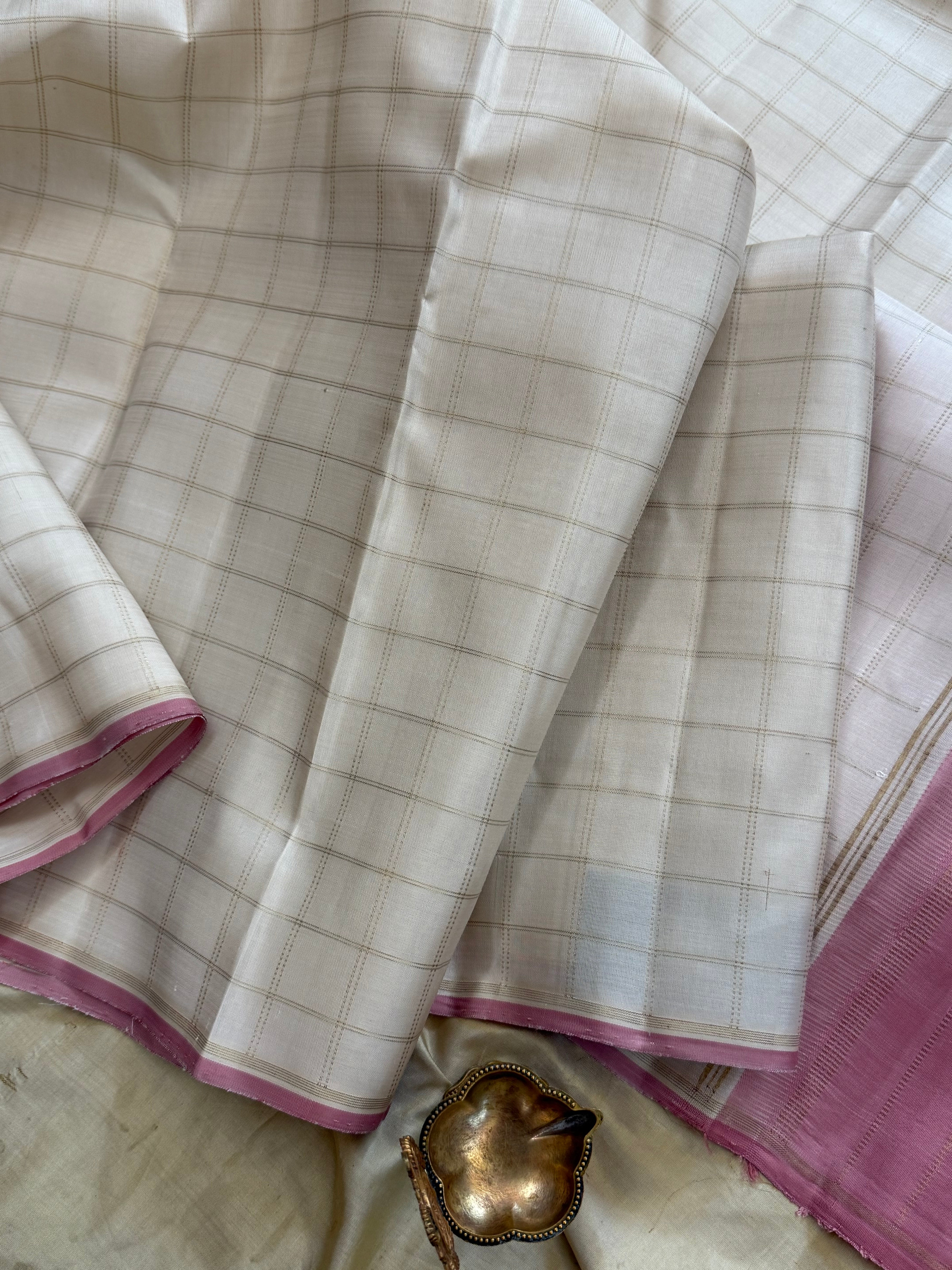 OFFWHITE BODY ZARI KATTAM / KANJIPURAM SILK SAREE CLSA 10715