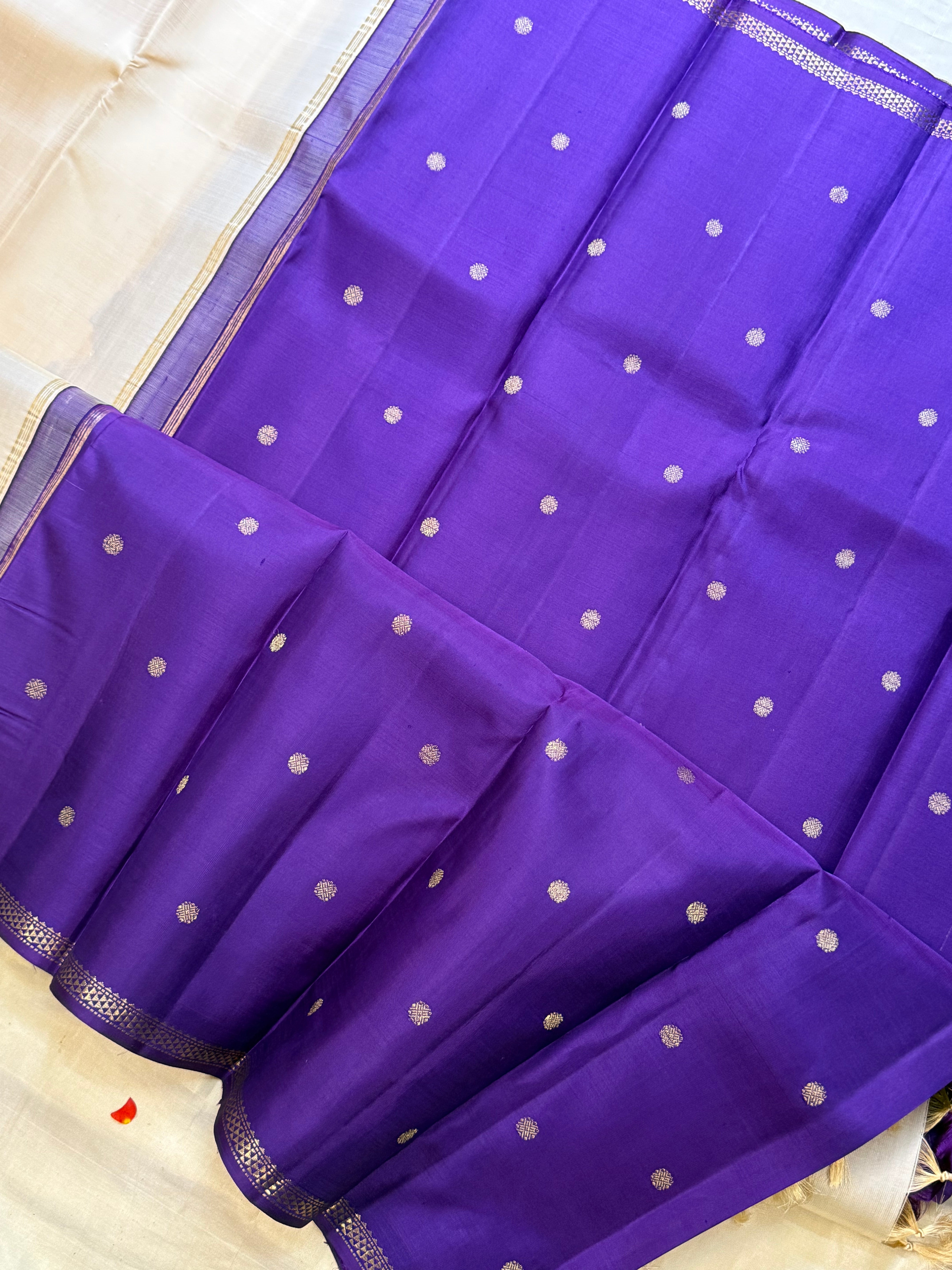 Onam edit - offwhite lavender small border/ Kanjipuram silk CLSA8084