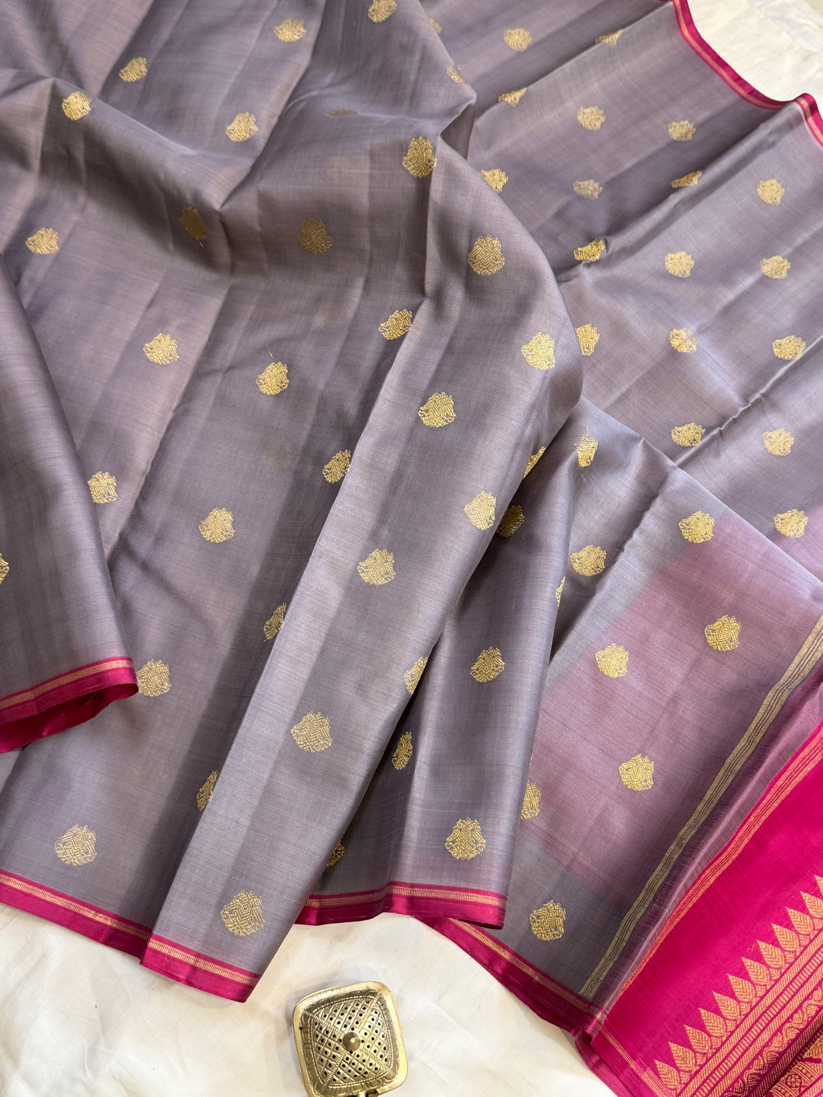 Grey Iruthalaipakshi butta organza borderless / Kanjipuram silk CLSA12820