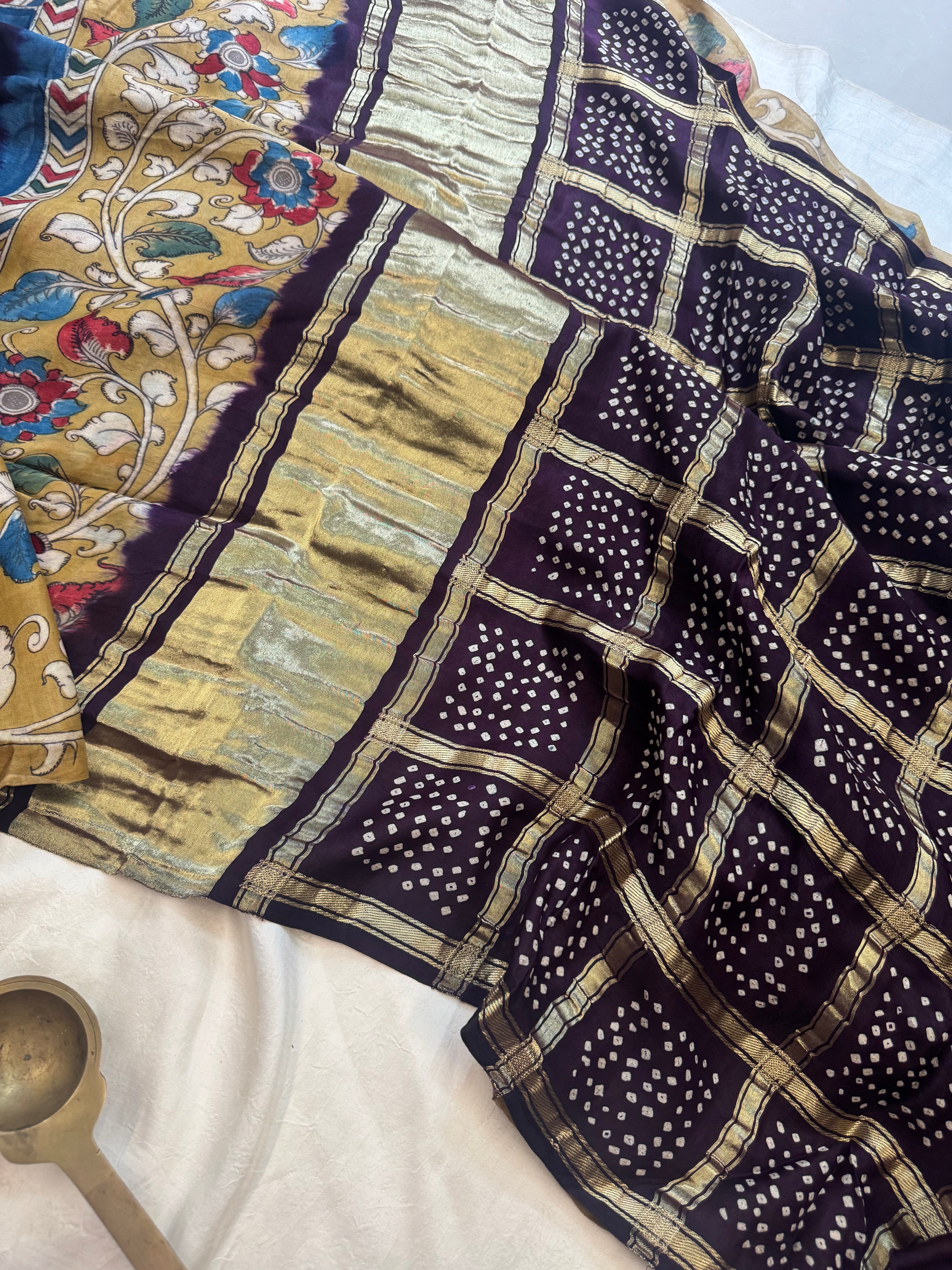 Gajji silk border Kalamkari / Bandhini saree