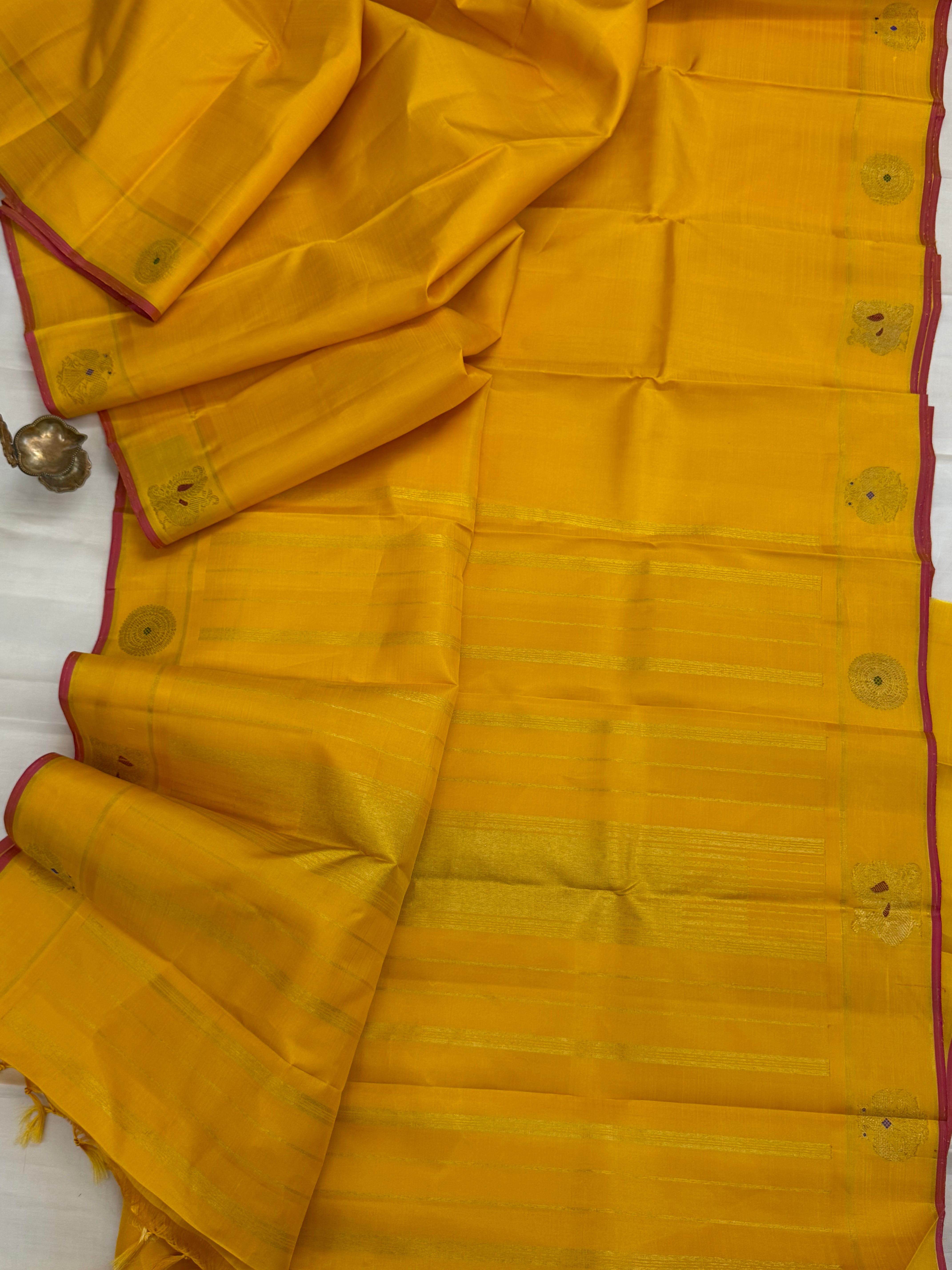 Three Butta border and yellow colour body / Kanjipuram silk saree clsa 10822