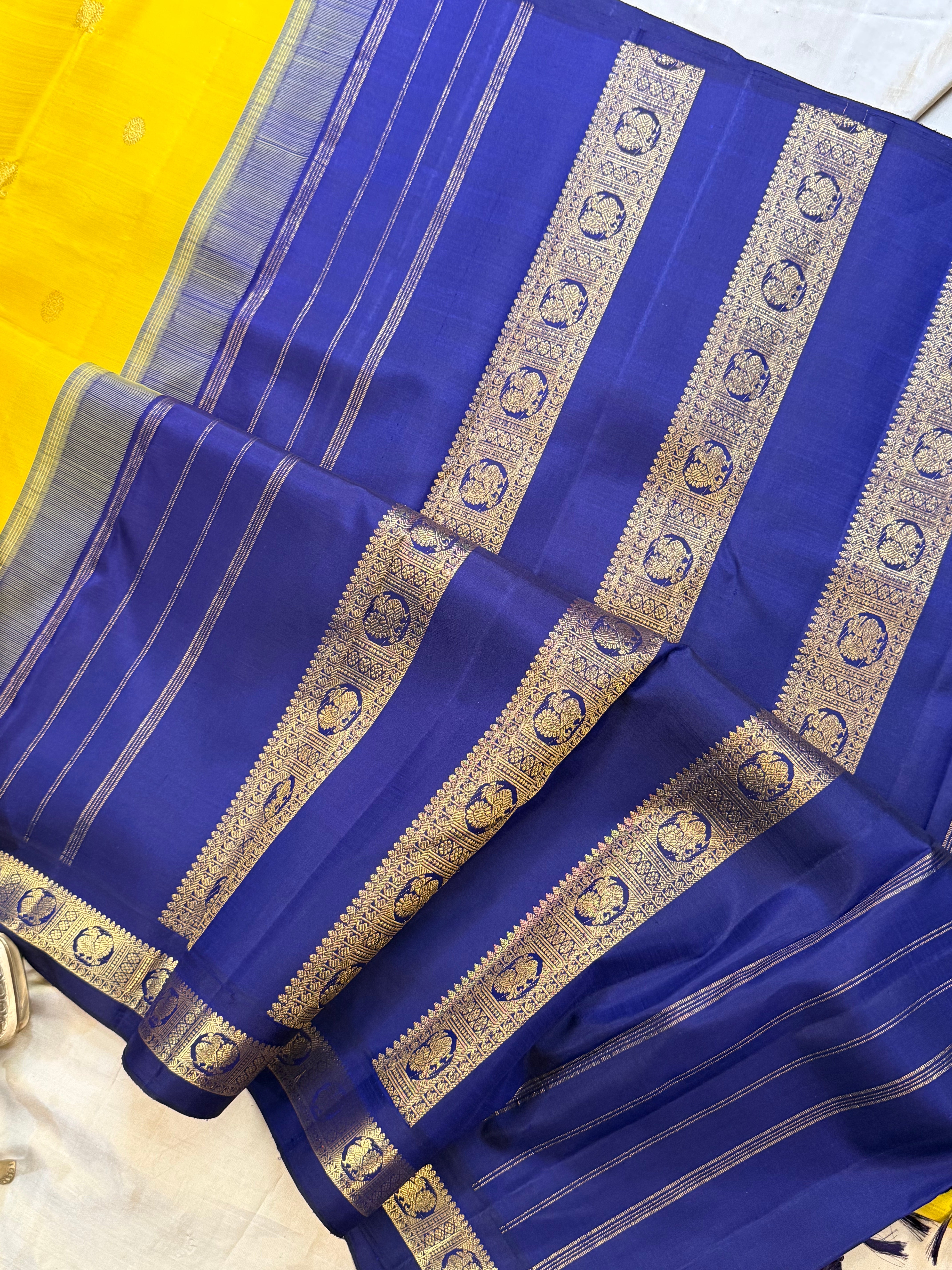 Sampanga yellow and blue small border korvai / Arani Silk CL10107