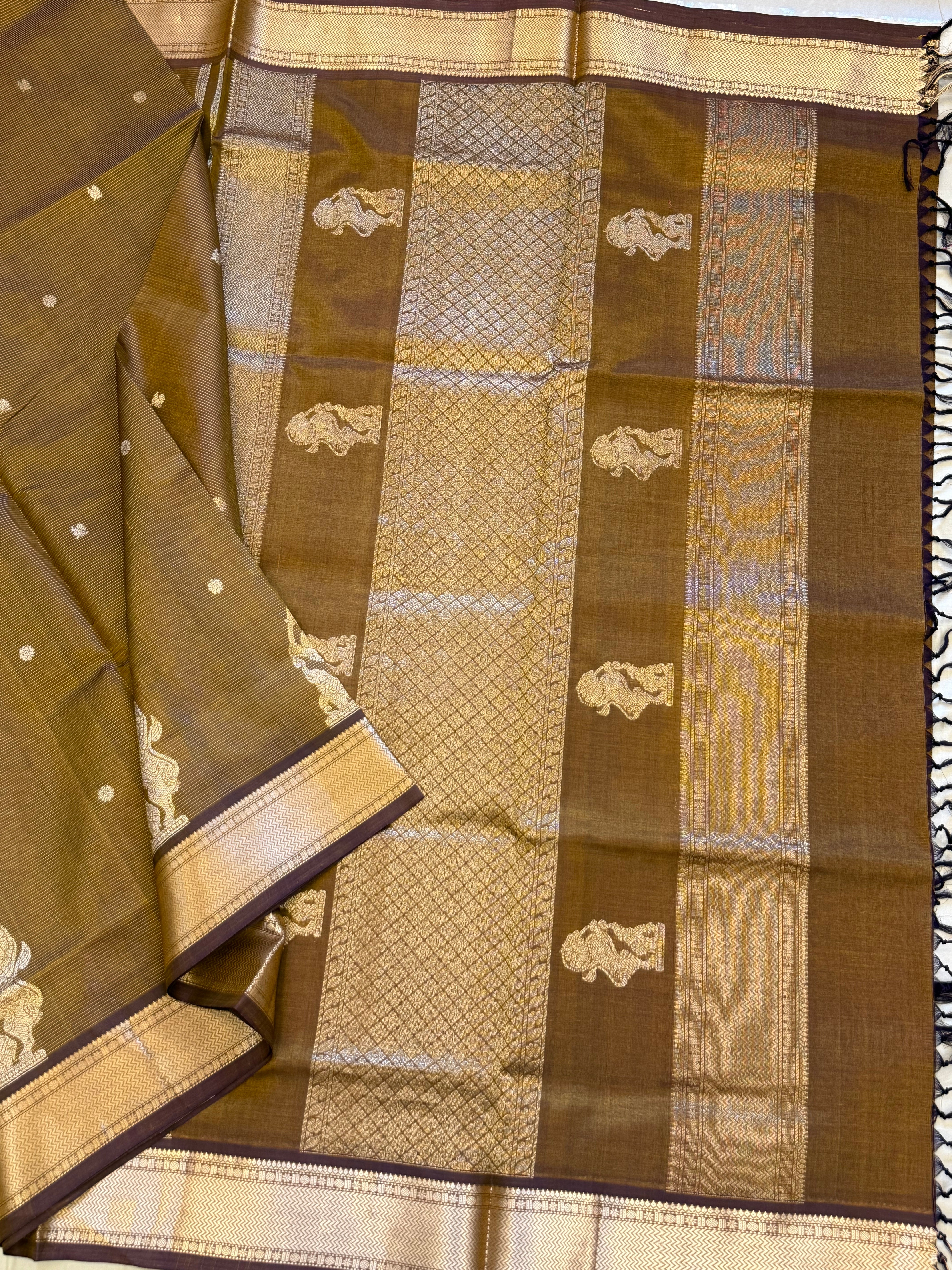 Mustard yazhli bettu butta/ Premium silk cotton