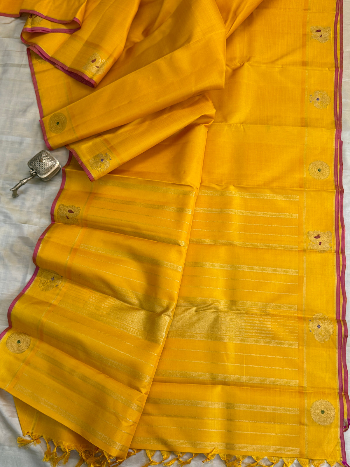 Yellow border Butta / Kanjipuram silk saree clsa 11066