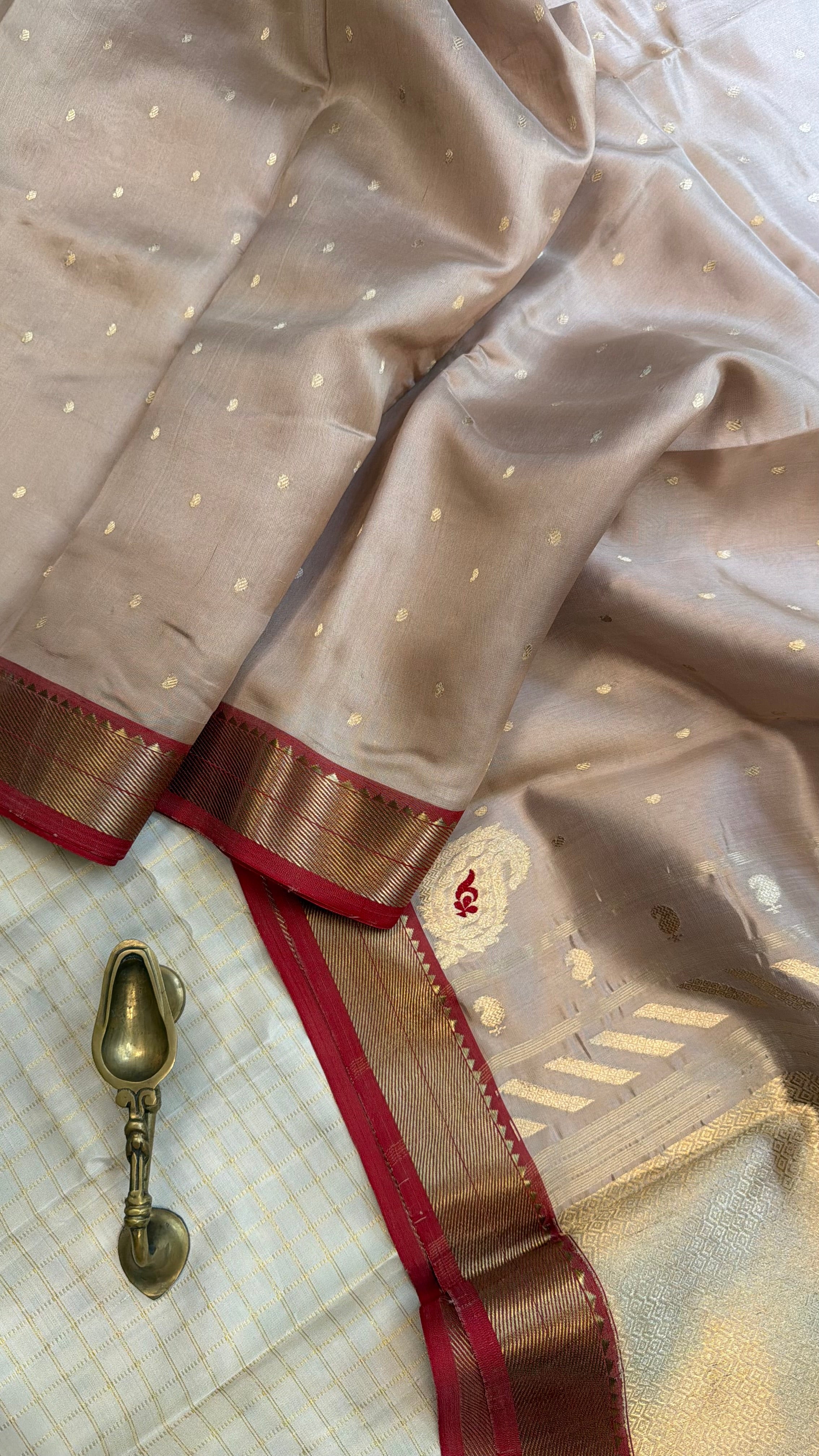 Revival ektara Butta Chanderi silk