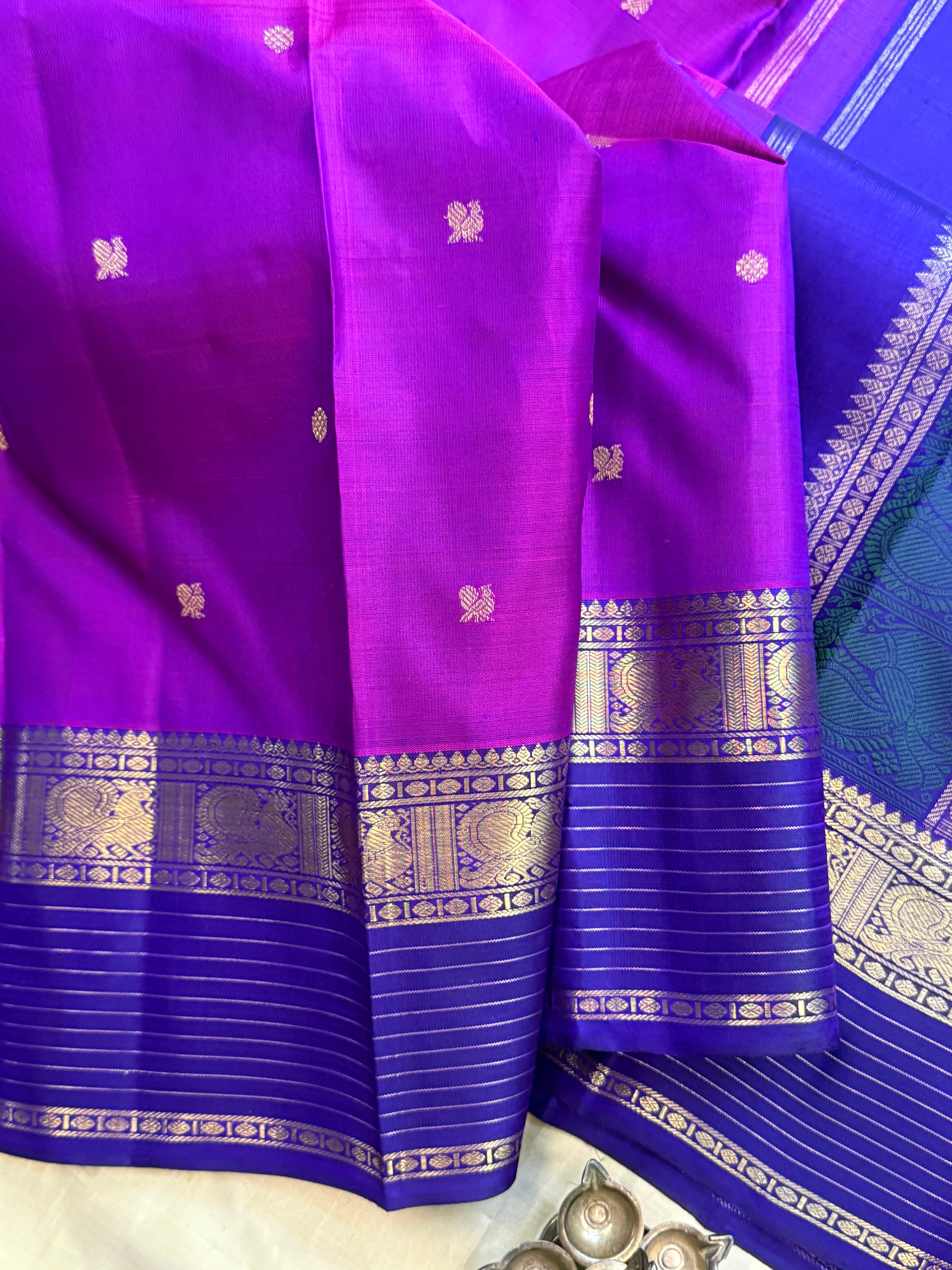 Vadamalli and purple kaal erangina border/ Kanjipuram silk