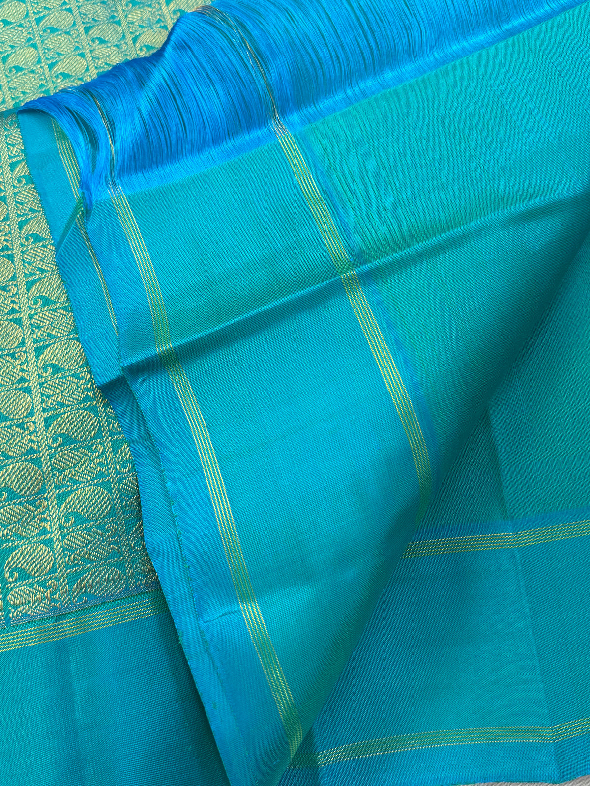 turquoise annam and chakram thodar butta thread work / Kanjipuram silk CLSA12322